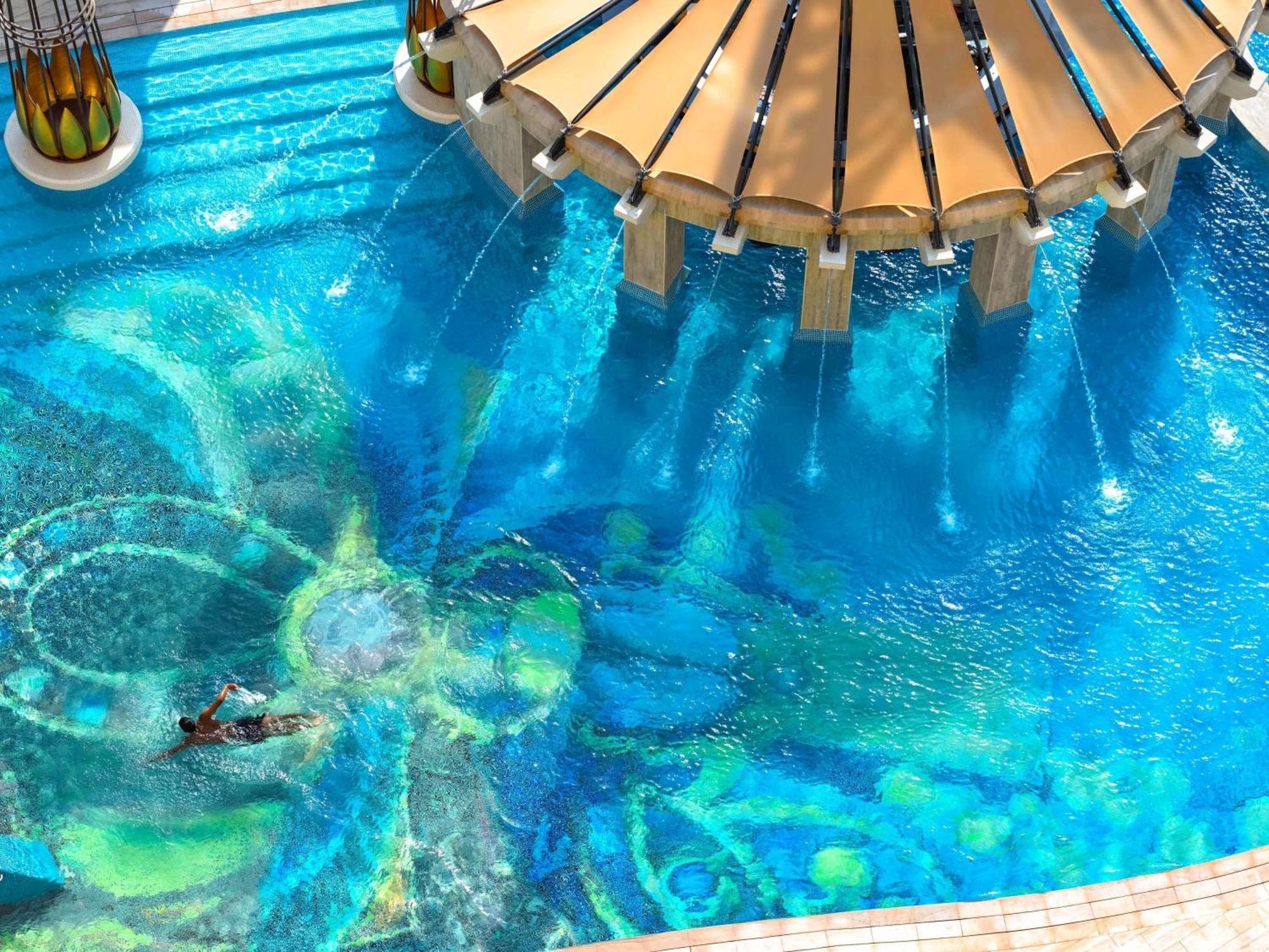 Otel Raffles 5*