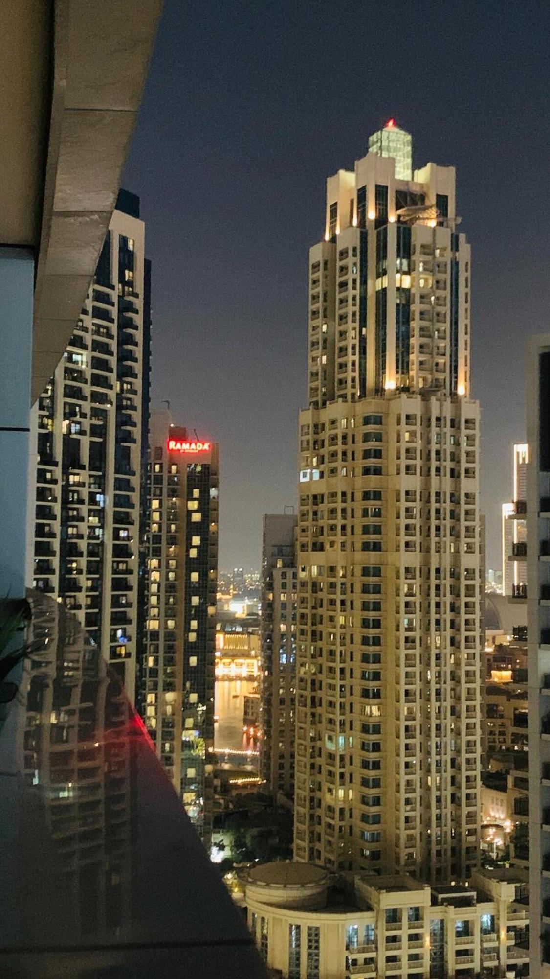 Downtown - Near Burj Khalifa - Free Parking Apartment