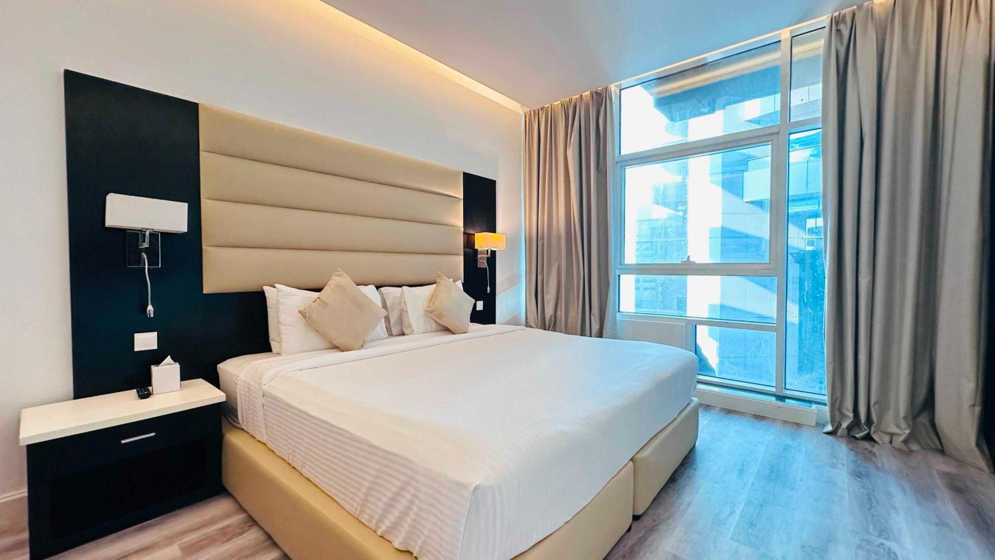 Emirates Grand