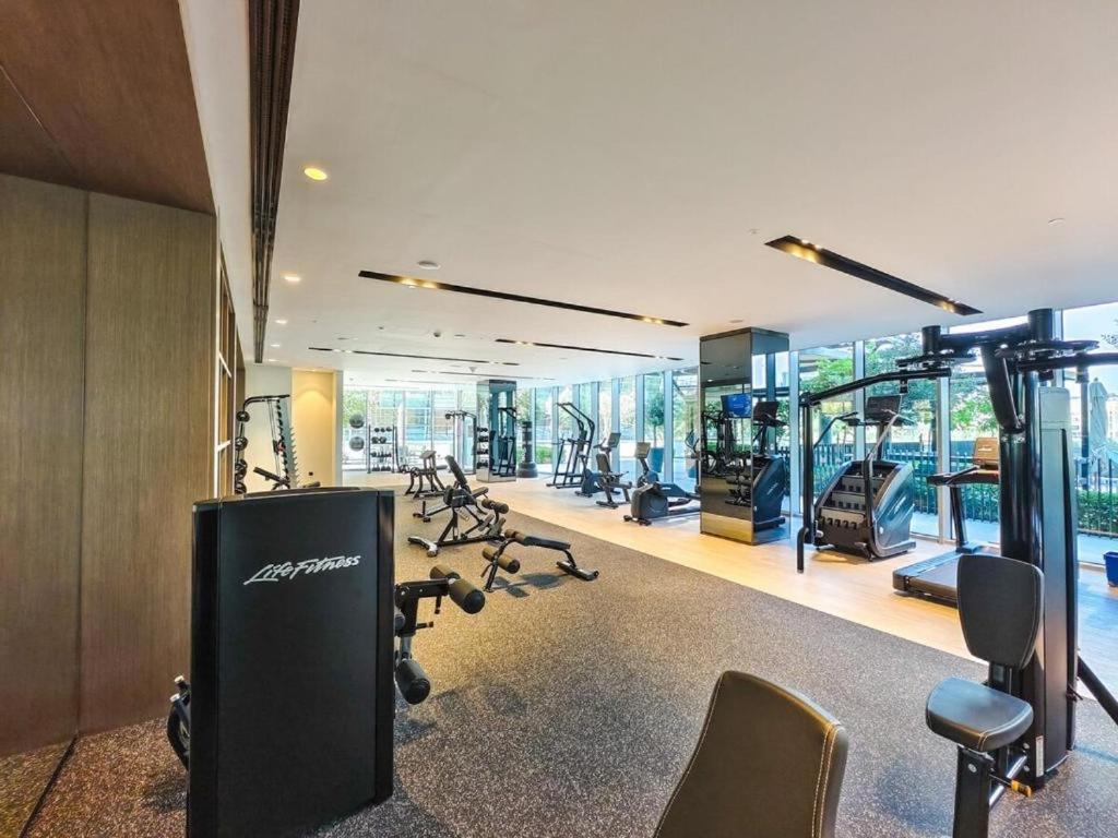 Apartment Great View From 63th Floor! Amazing Pool With Burj View! Grande Signature! *