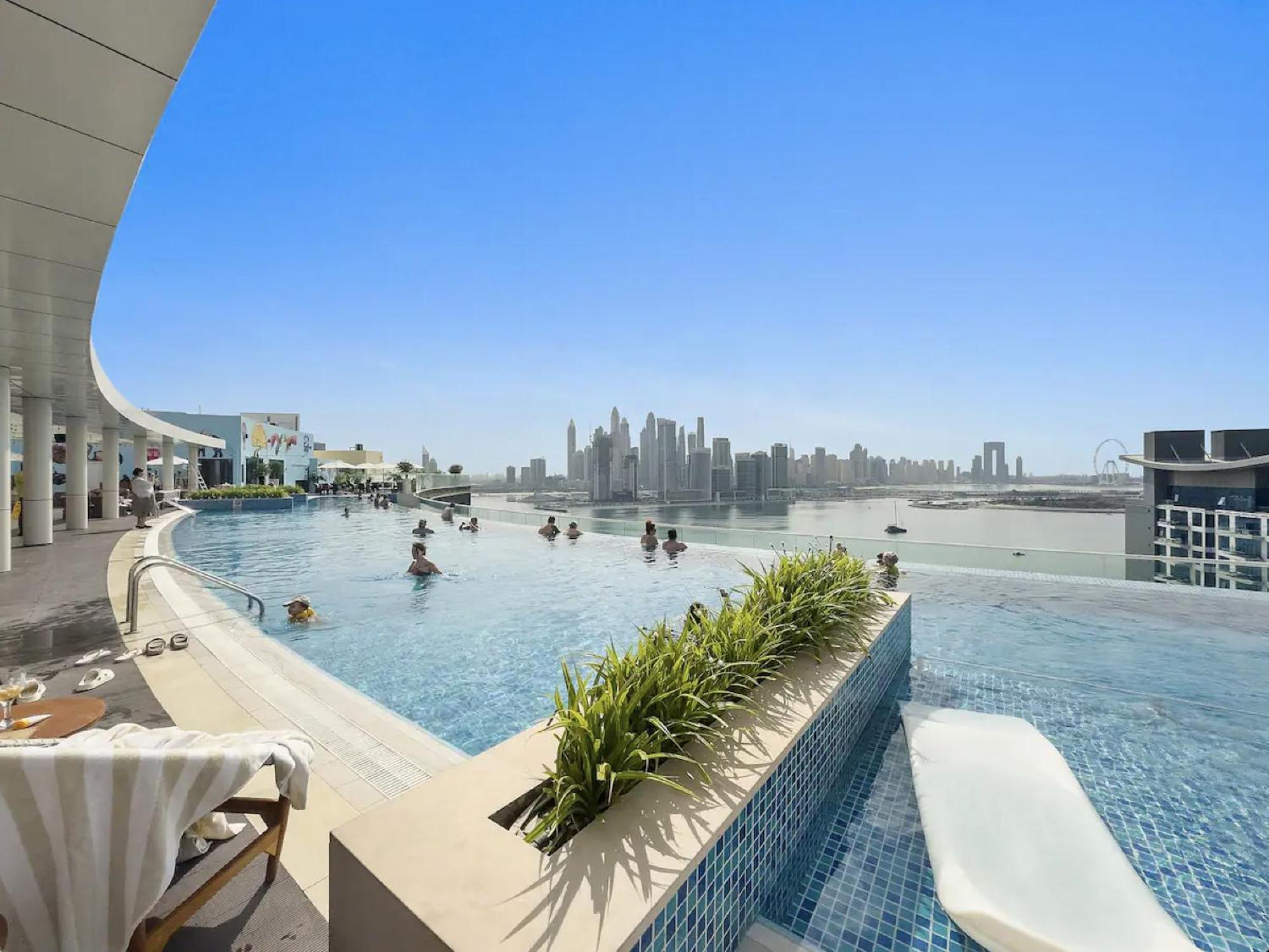 Palm Jumeirah - Luxe Infinity Pool I Direct Access Dubai
