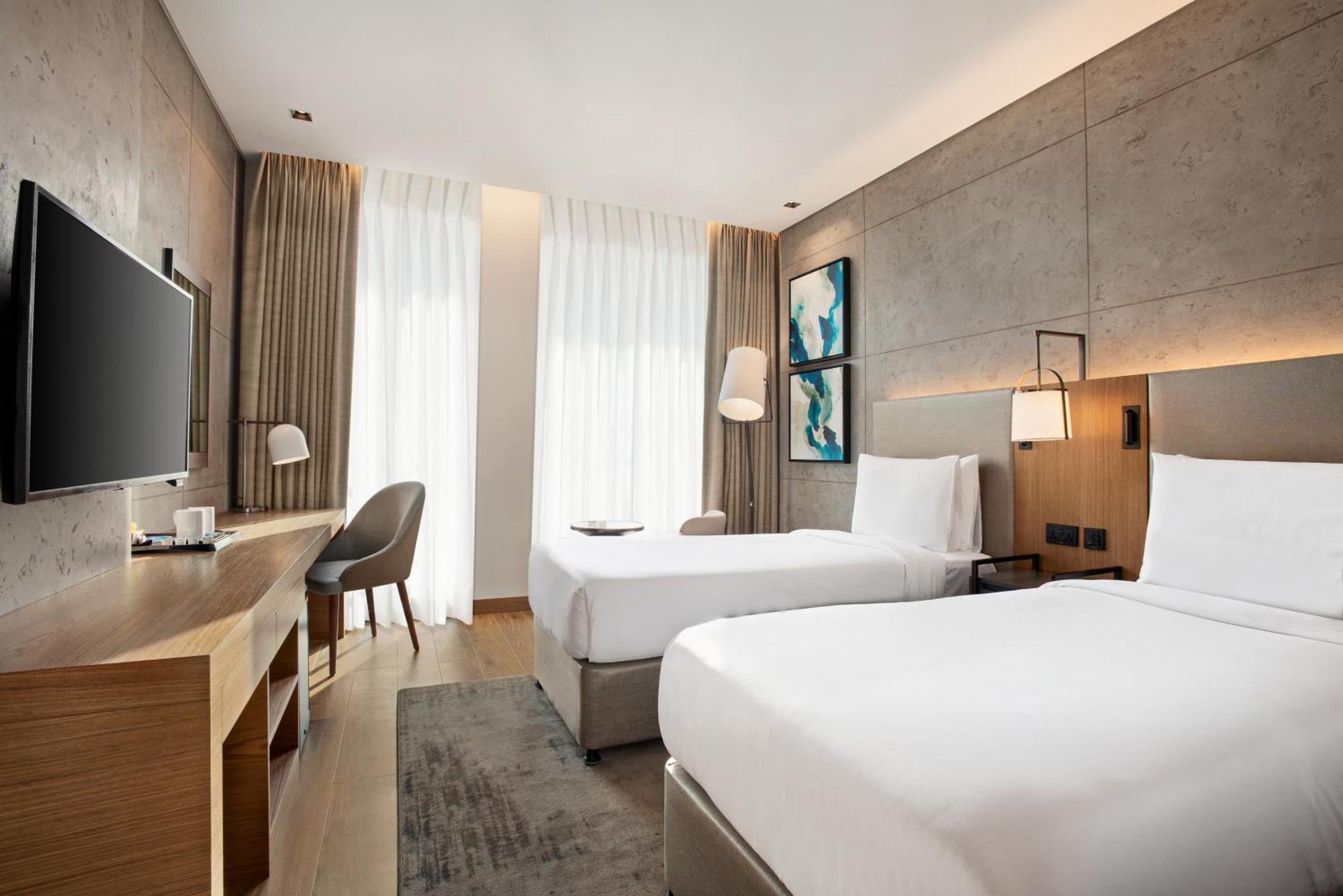 Mercure Gold District 3*