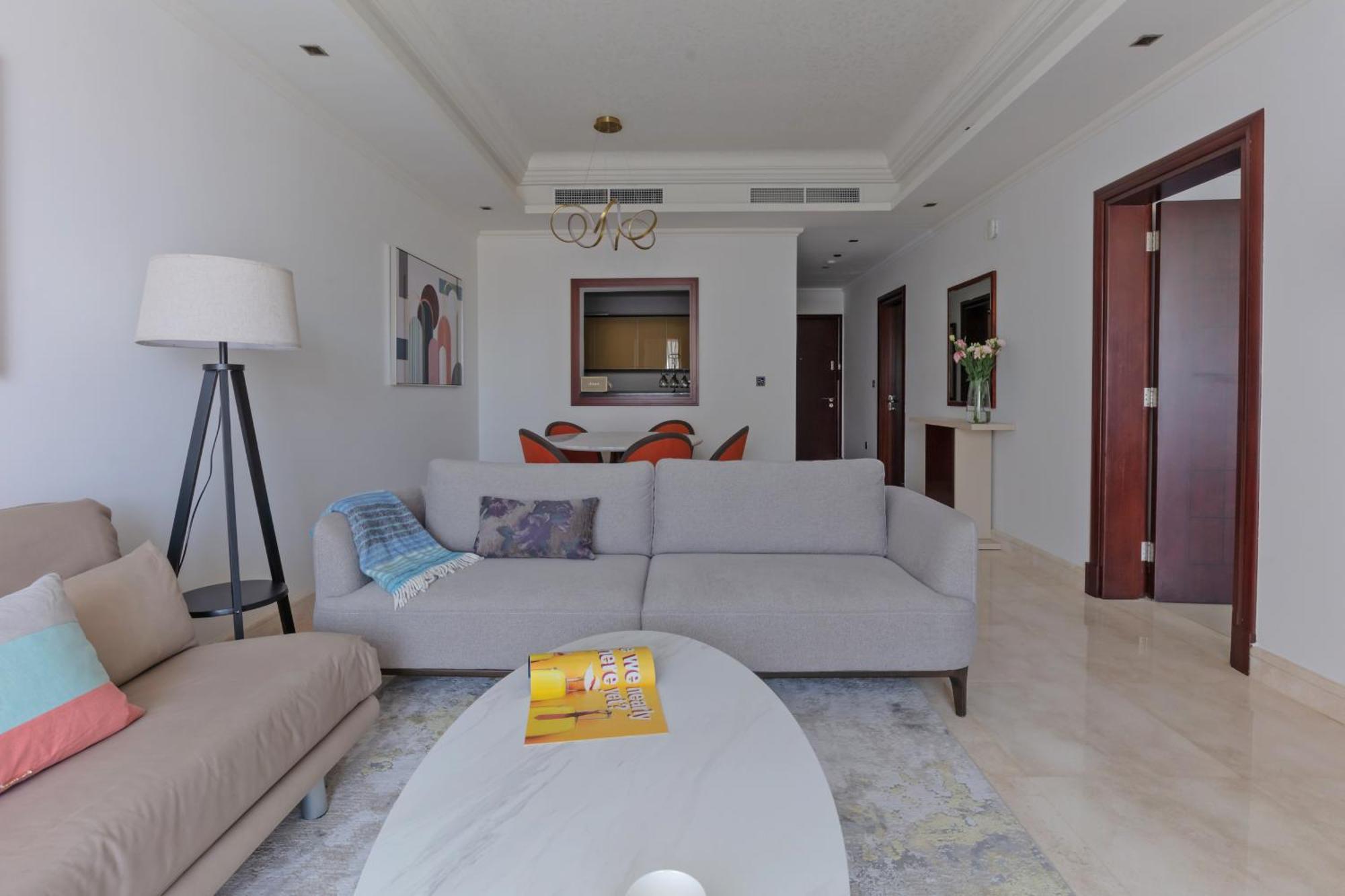 1-bedroom With Pool Apartment *