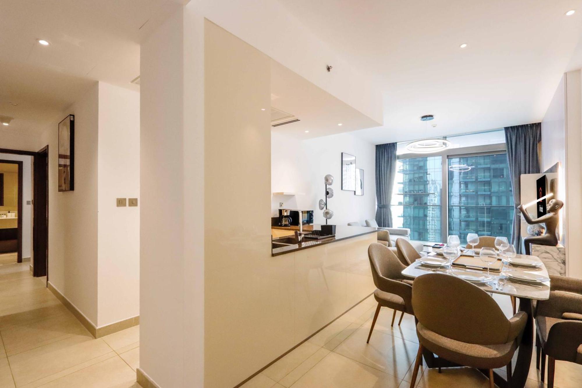 Apartment Luxury 2br Waterfront Oasis In Marinagate - Livbnb Dubai
