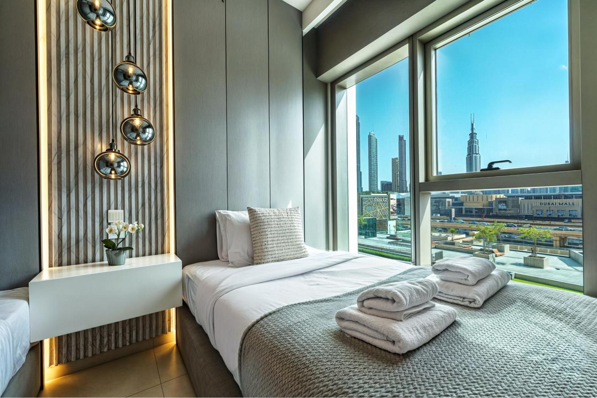 Daire Mall Connection - Burj Views - Turf Balcony *