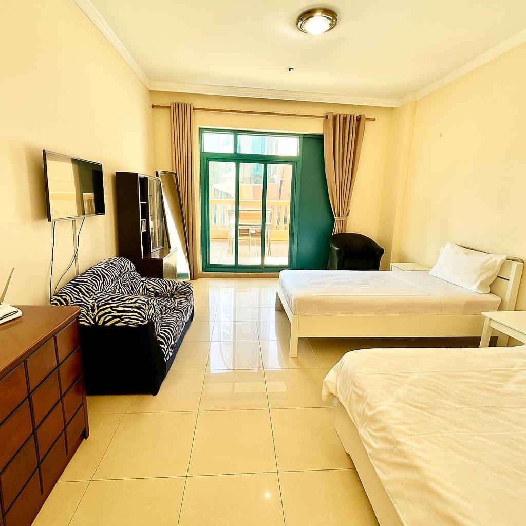 Masters And Double For Girls Only In Marina, Apartment Dubai