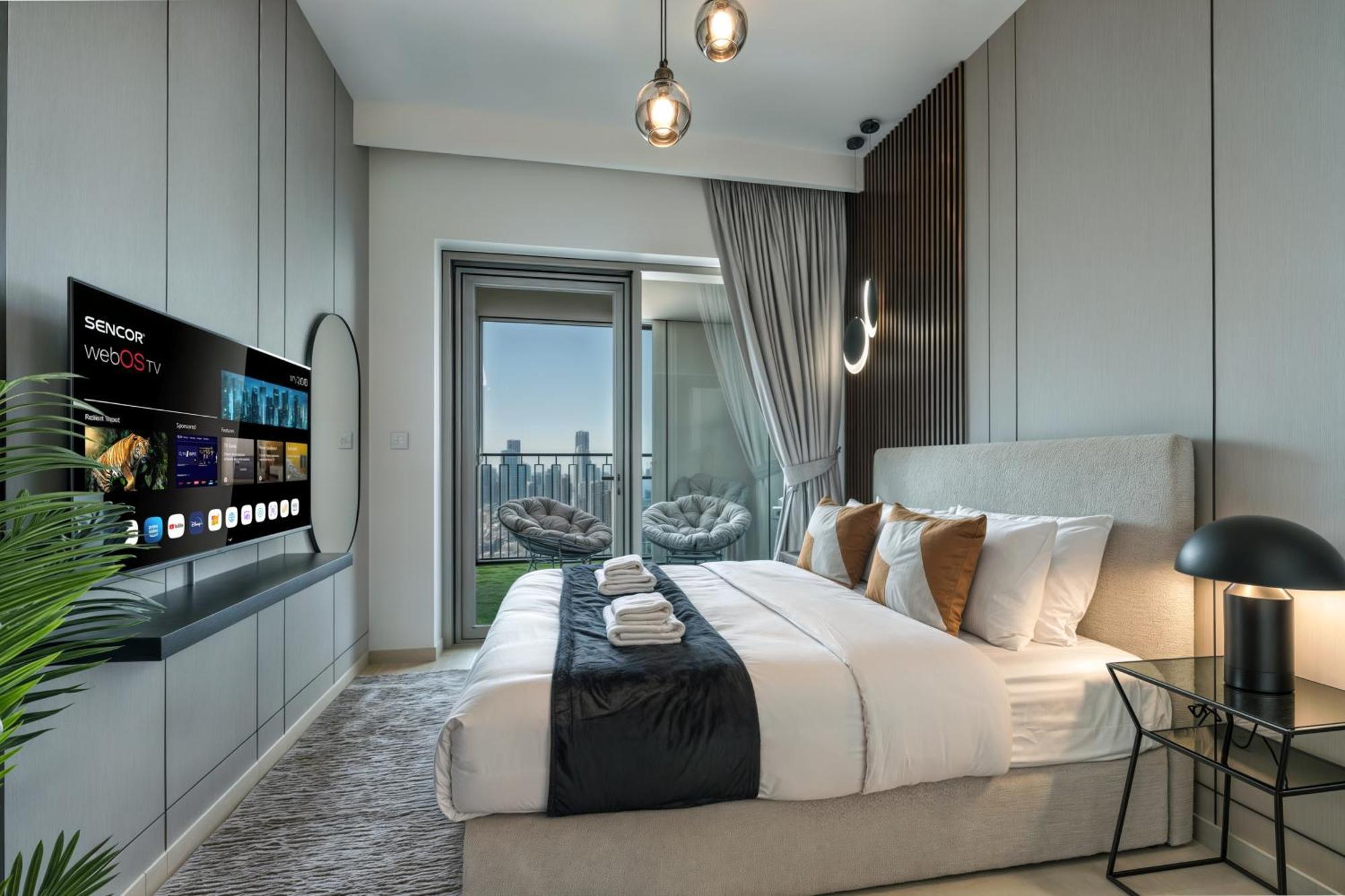 Daire Mall Connection - Burj Views - Turf Balcony *