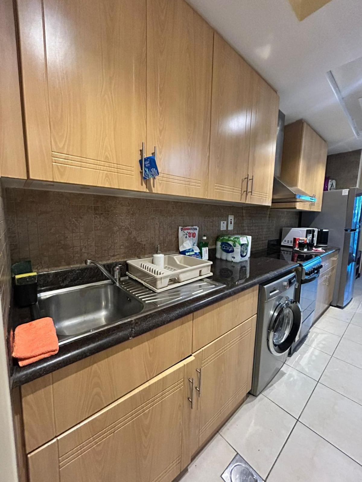 Apartment Click Stay - Jlt - Studio & Balcony Lakes View Entire Apartment -Jn *