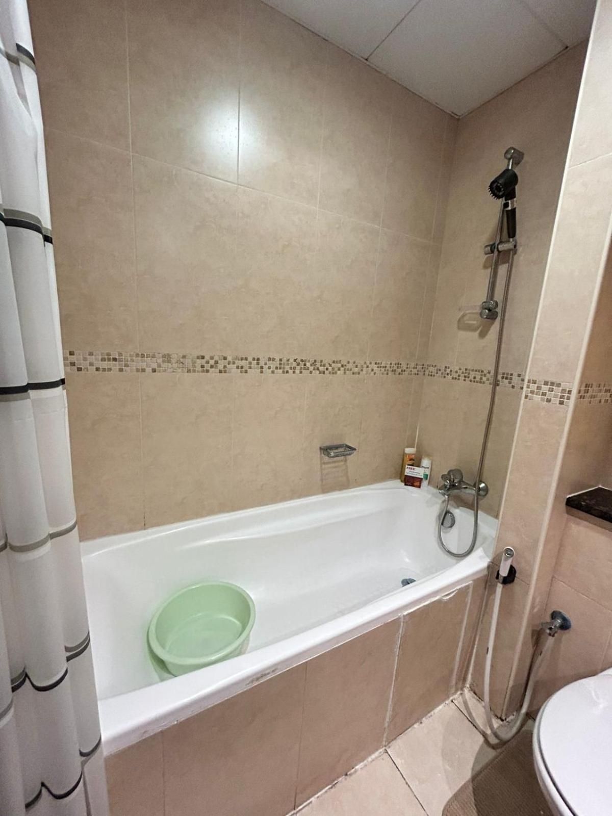 Apartment Click Stay - Jlt - Studio & Balcony Lakes View Entire Apartment -Jn *