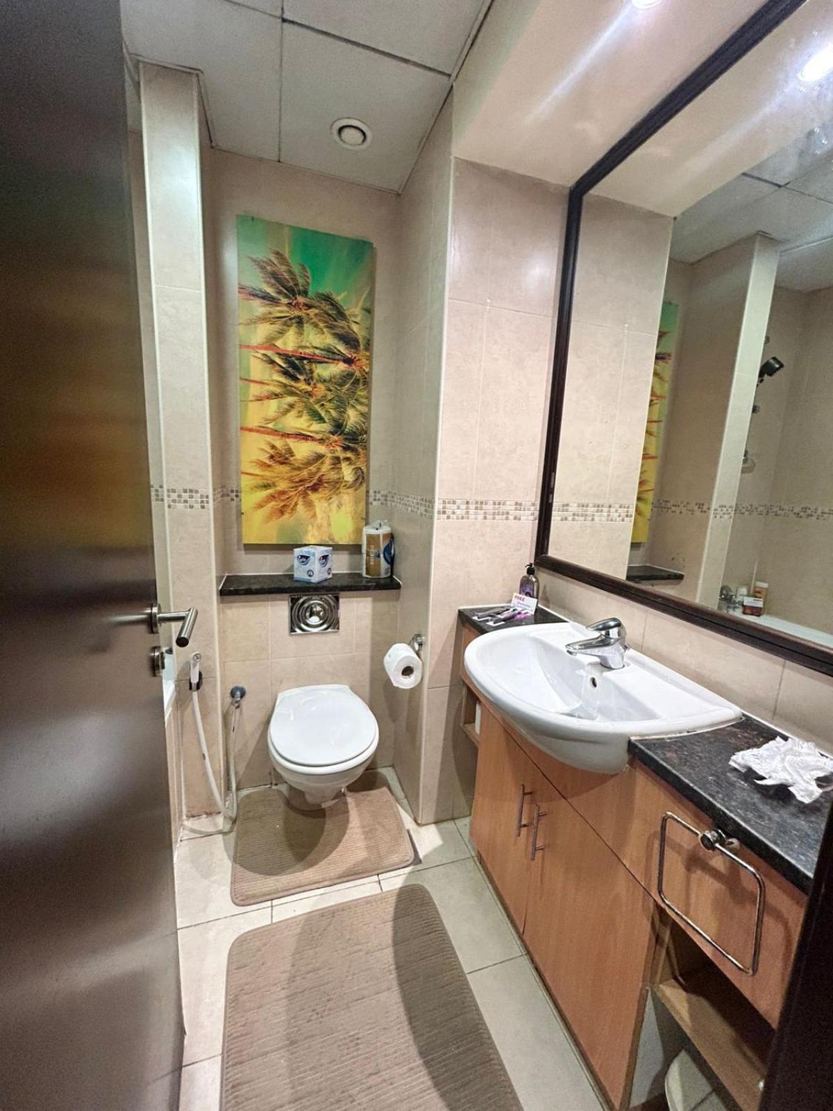 Click Stay - Jlt - Studio & Balcony Lakes View Entire Apartment -Jn Dubai