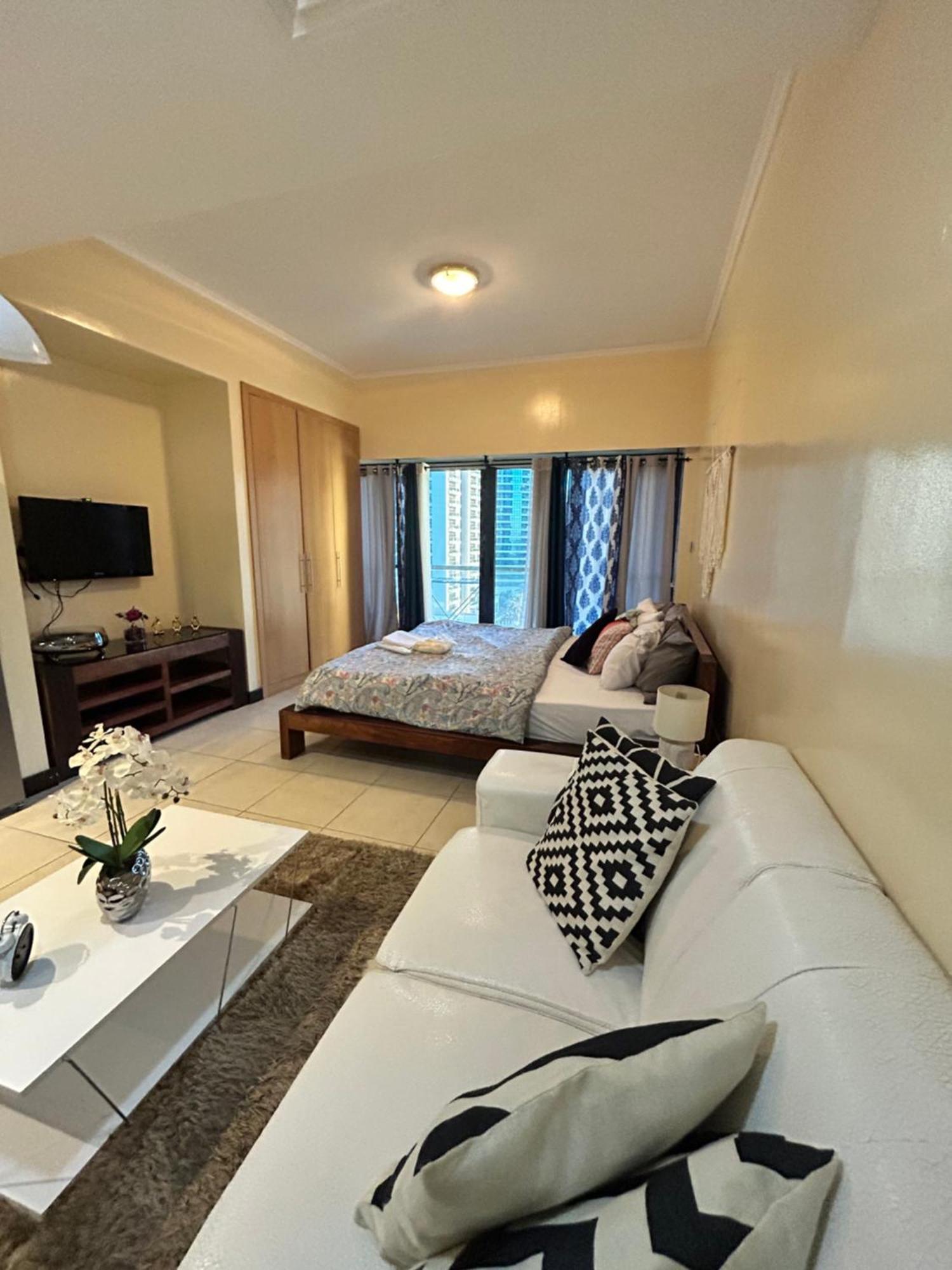 Apartment Click Stay - Jlt - Studio & Balcony Lakes View Entire Apartment -Jn Dubai