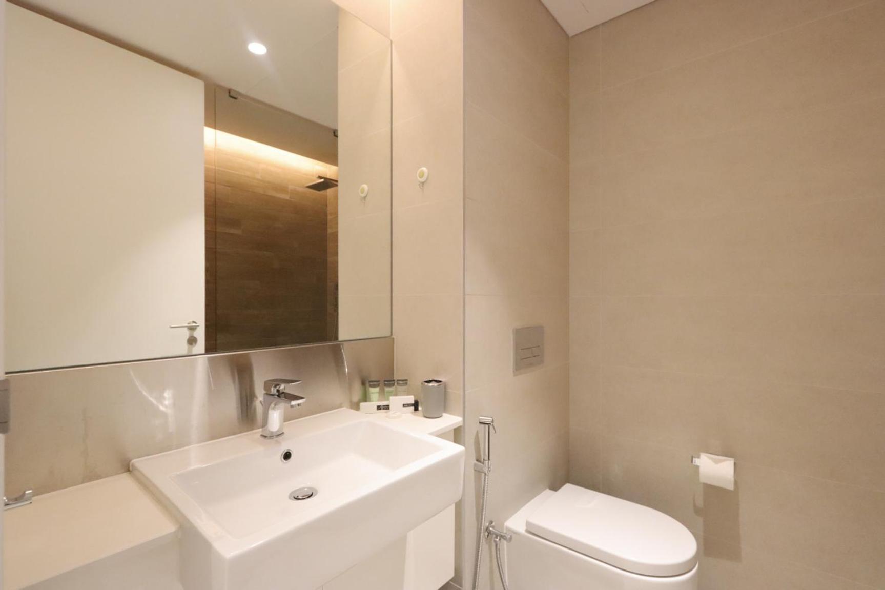 Upgraded 2br Maid's With Sea View - Livbnb Bluewaters Apartment *