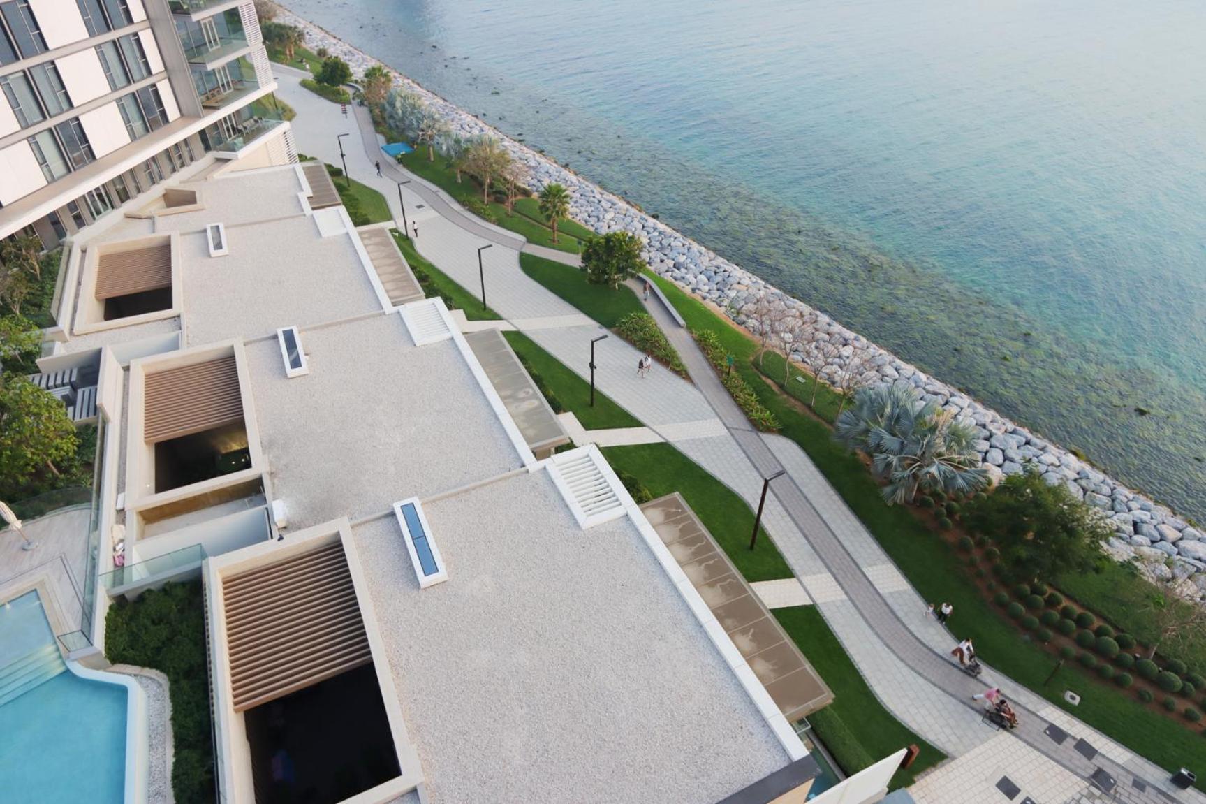Upgraded 2br Maid's With Sea View - Livbnb Bluewaters Apartment *