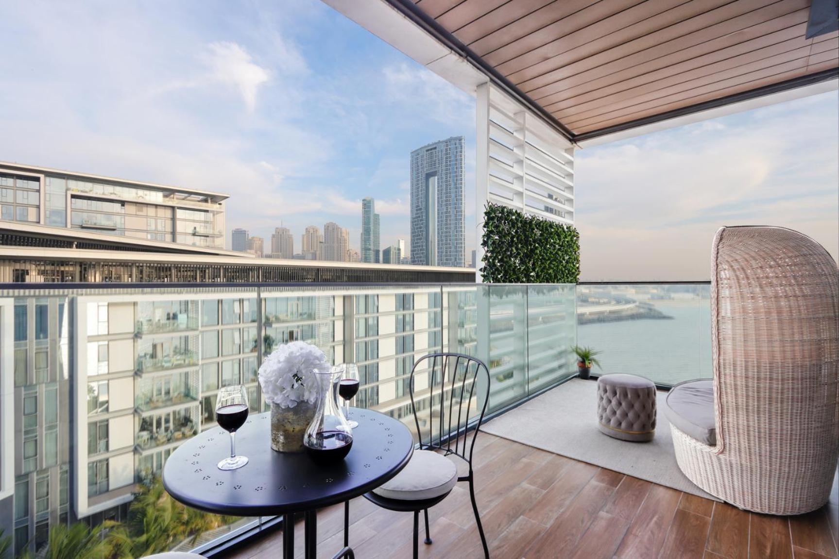 Upgraded 2br Maid's With Sea View - Livbnb Bluewaters Dubai