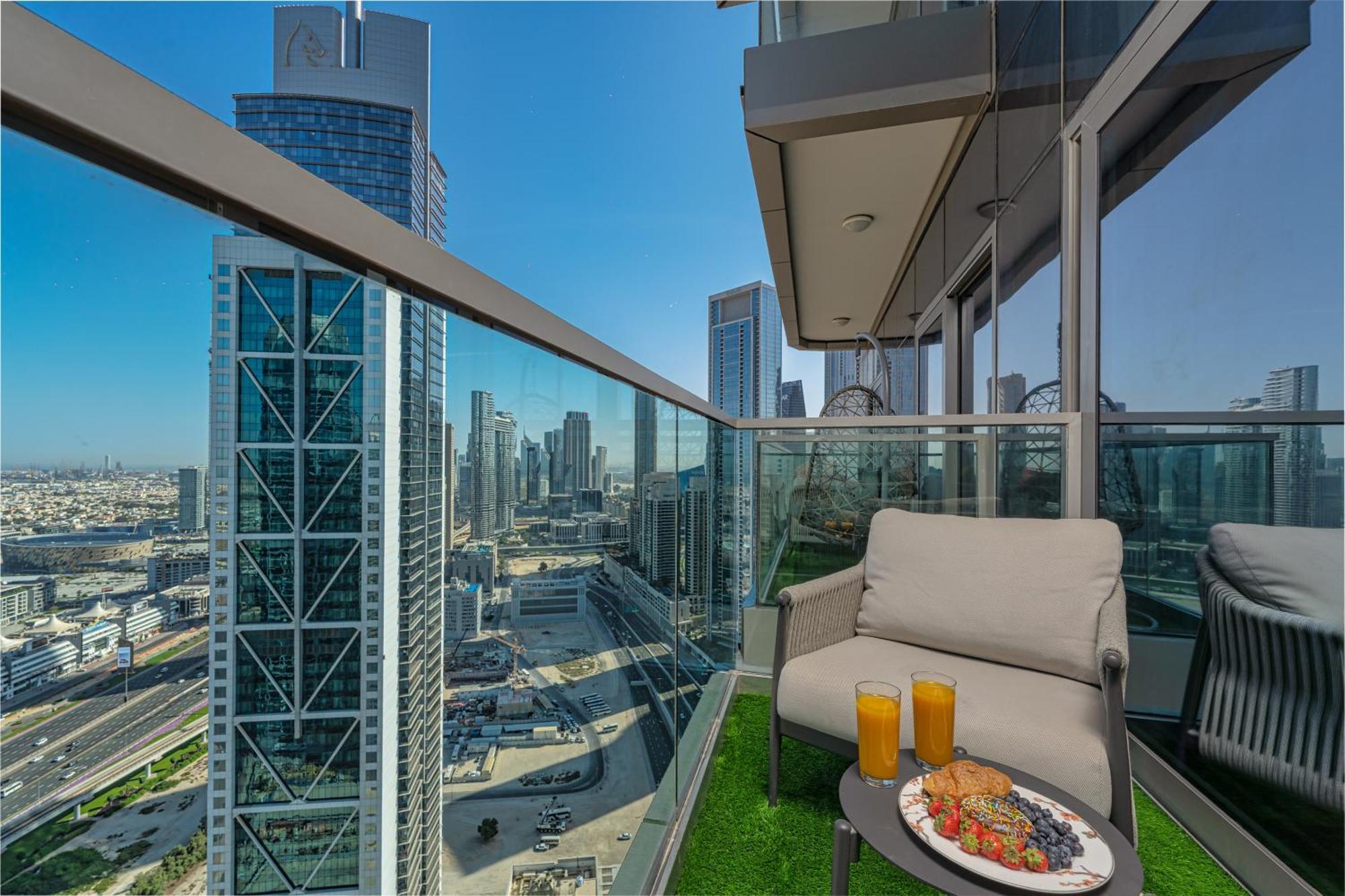 Scenic Infinity Pool With Burj Khalifa Views Apartamento Dubai