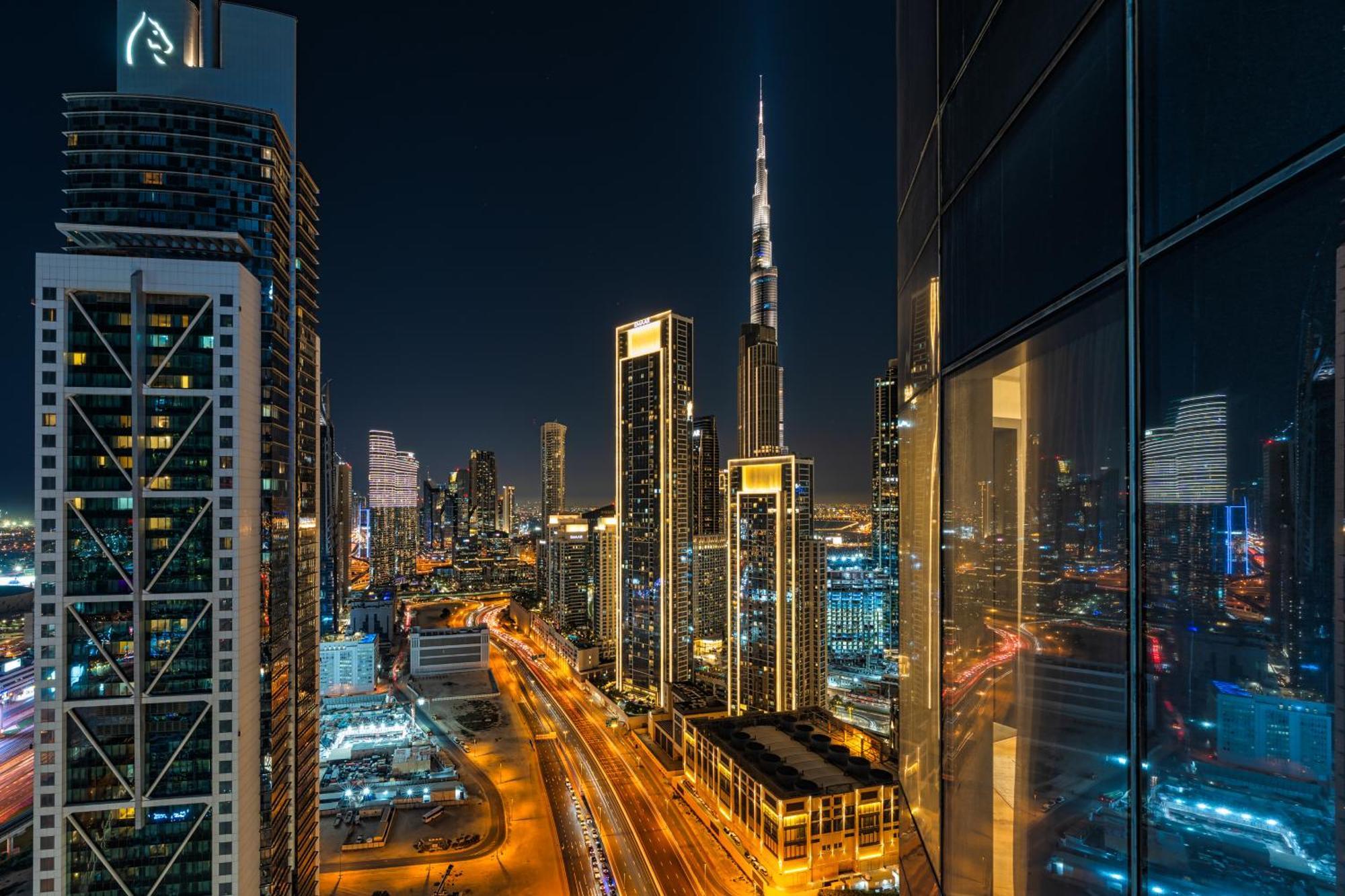 Scenic Infinity Pool With Burj Khalifa Views Apartamento Dubai