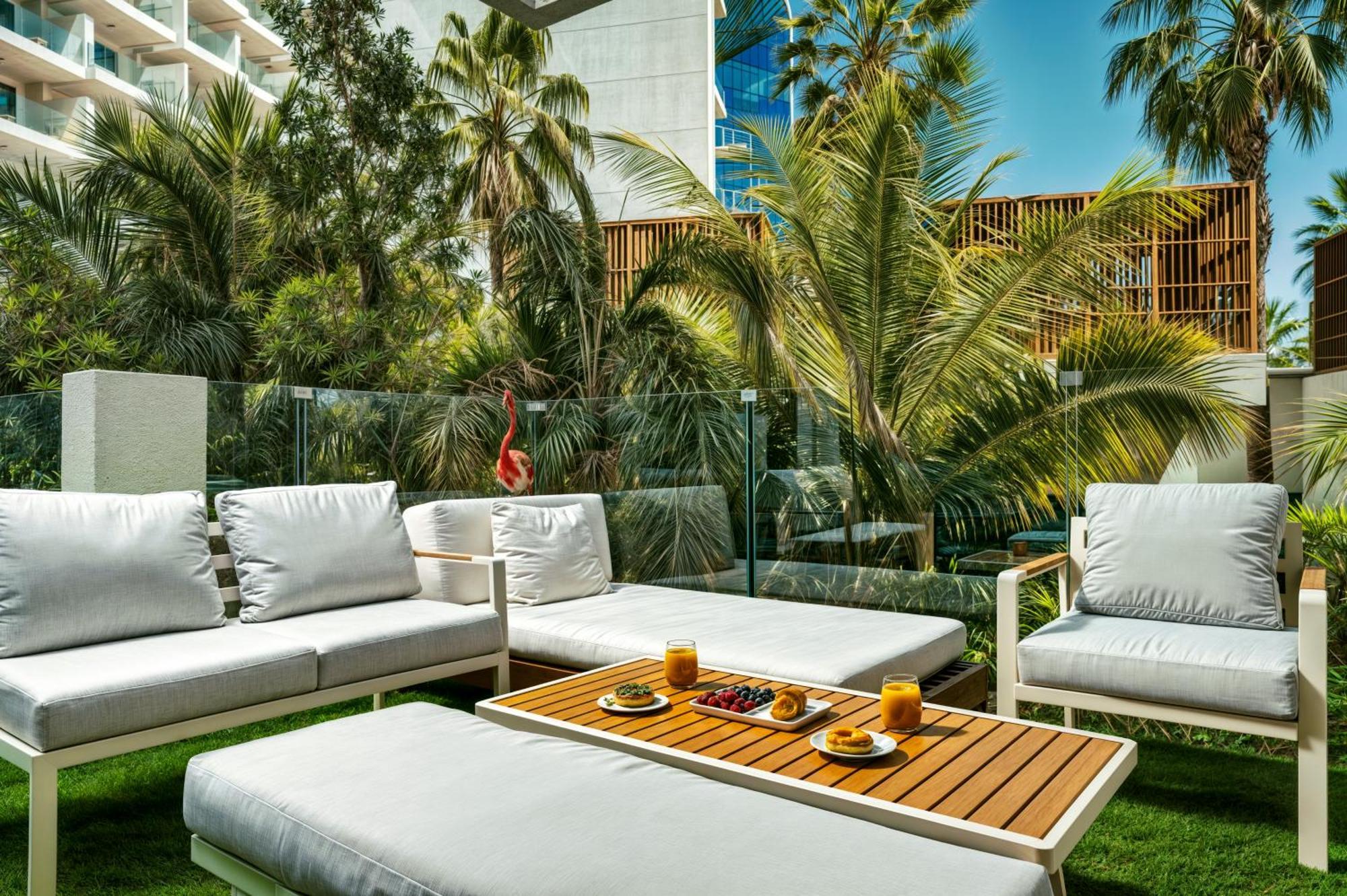 Luxe With Pool View - Lush Greenery I Access Apartment Dubai