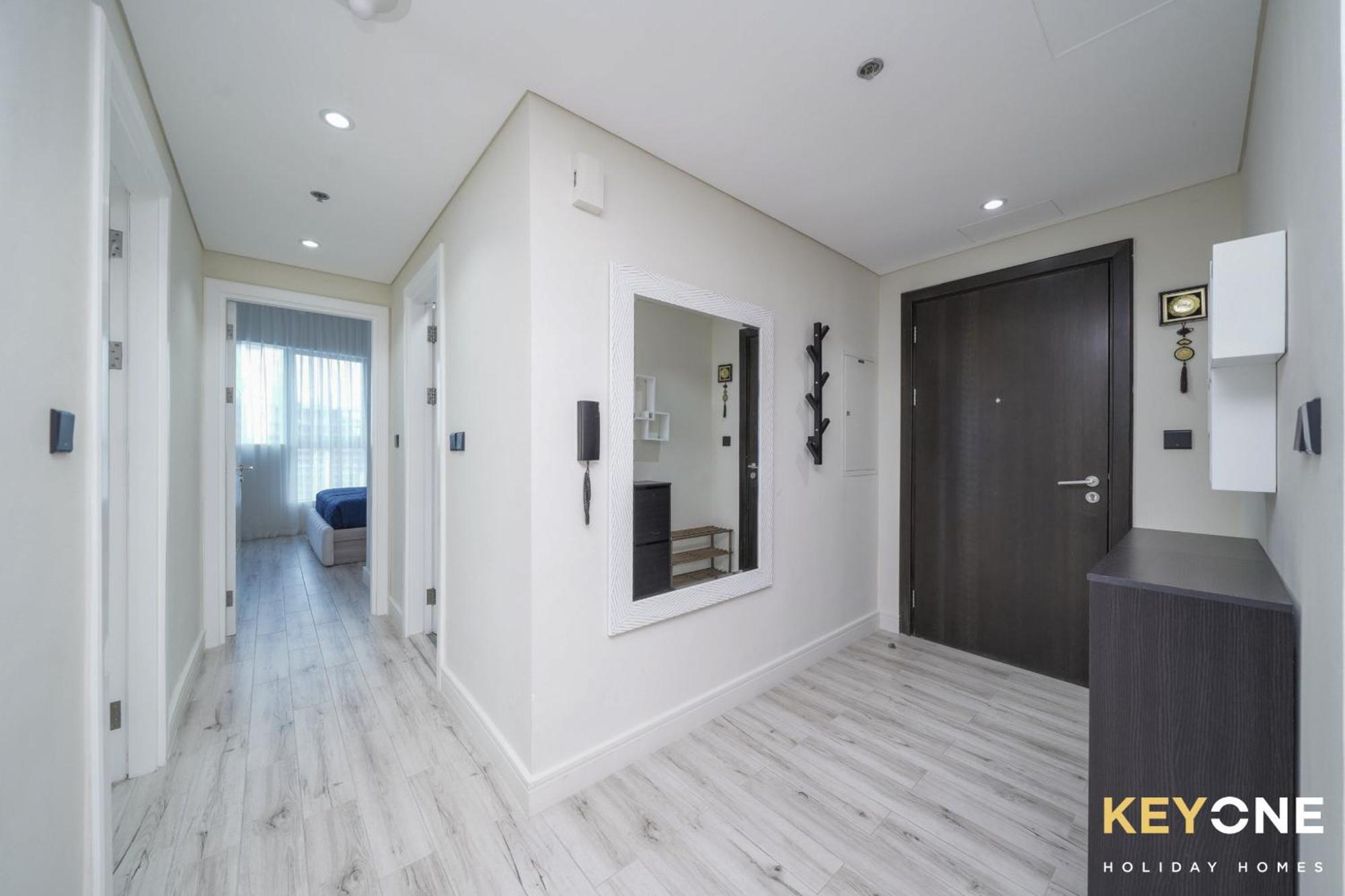Apartment Chic Marina View Living In A Two Bedroom *
