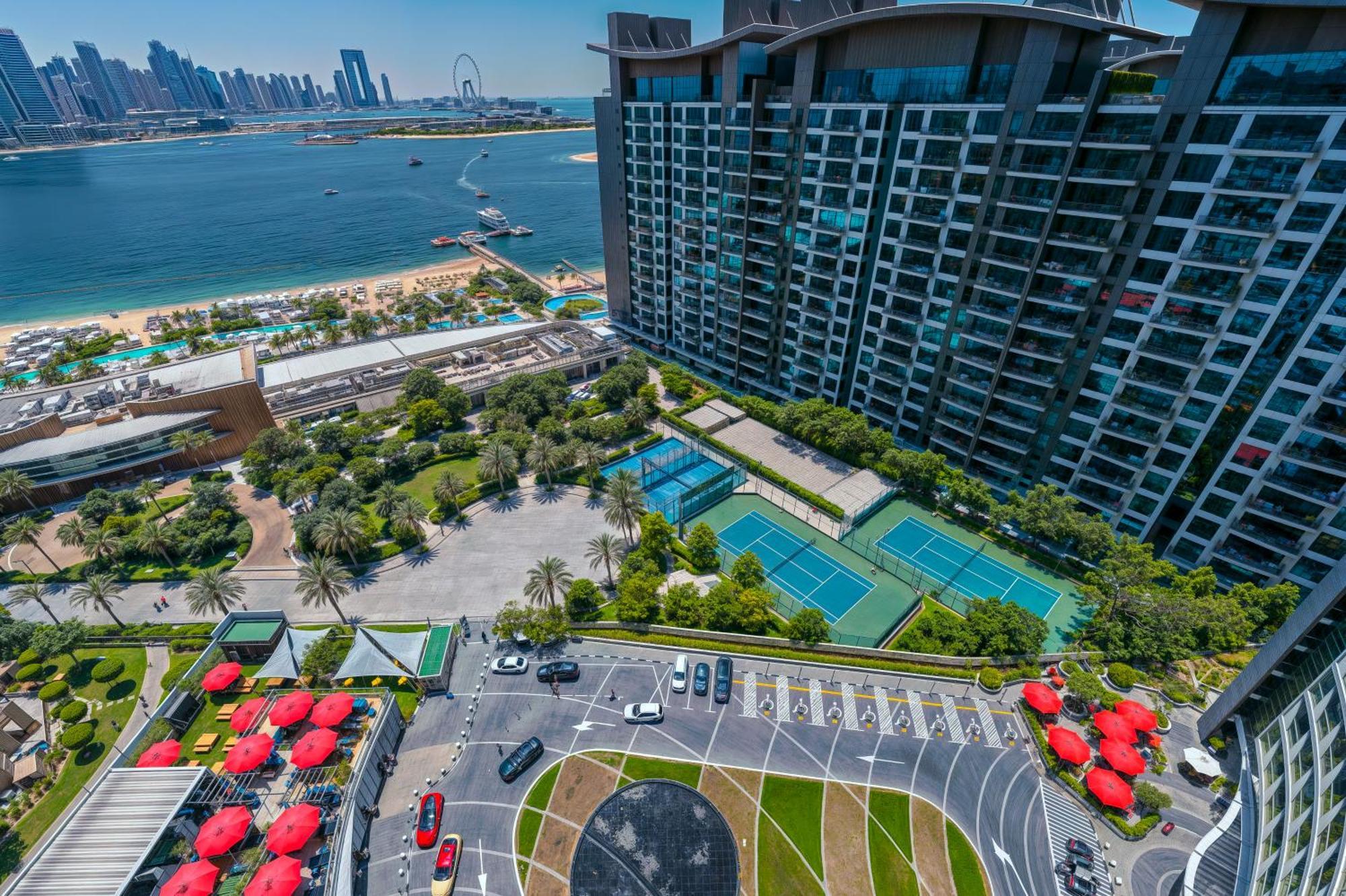 Palm Jumeirah - Luxe Infinity Pool I Direct Access Apartment Dubai