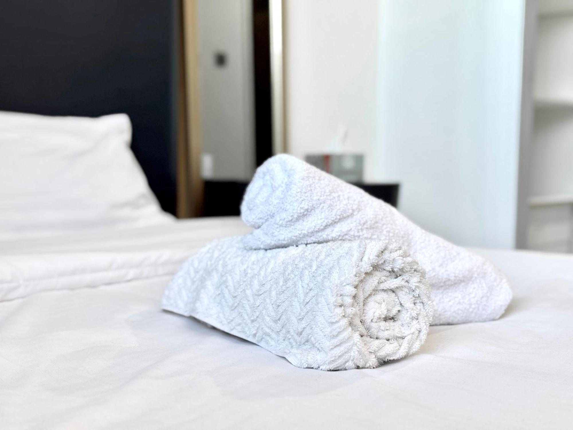 Al Manara Classic Deluxe Sheikh Zayed Daire *