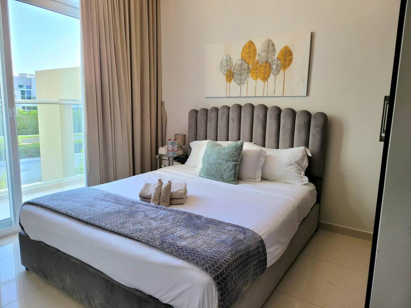 Pousada Victoria Damac Hills 2 Family Retreat With Waterpark And Petting Farm Dubai
