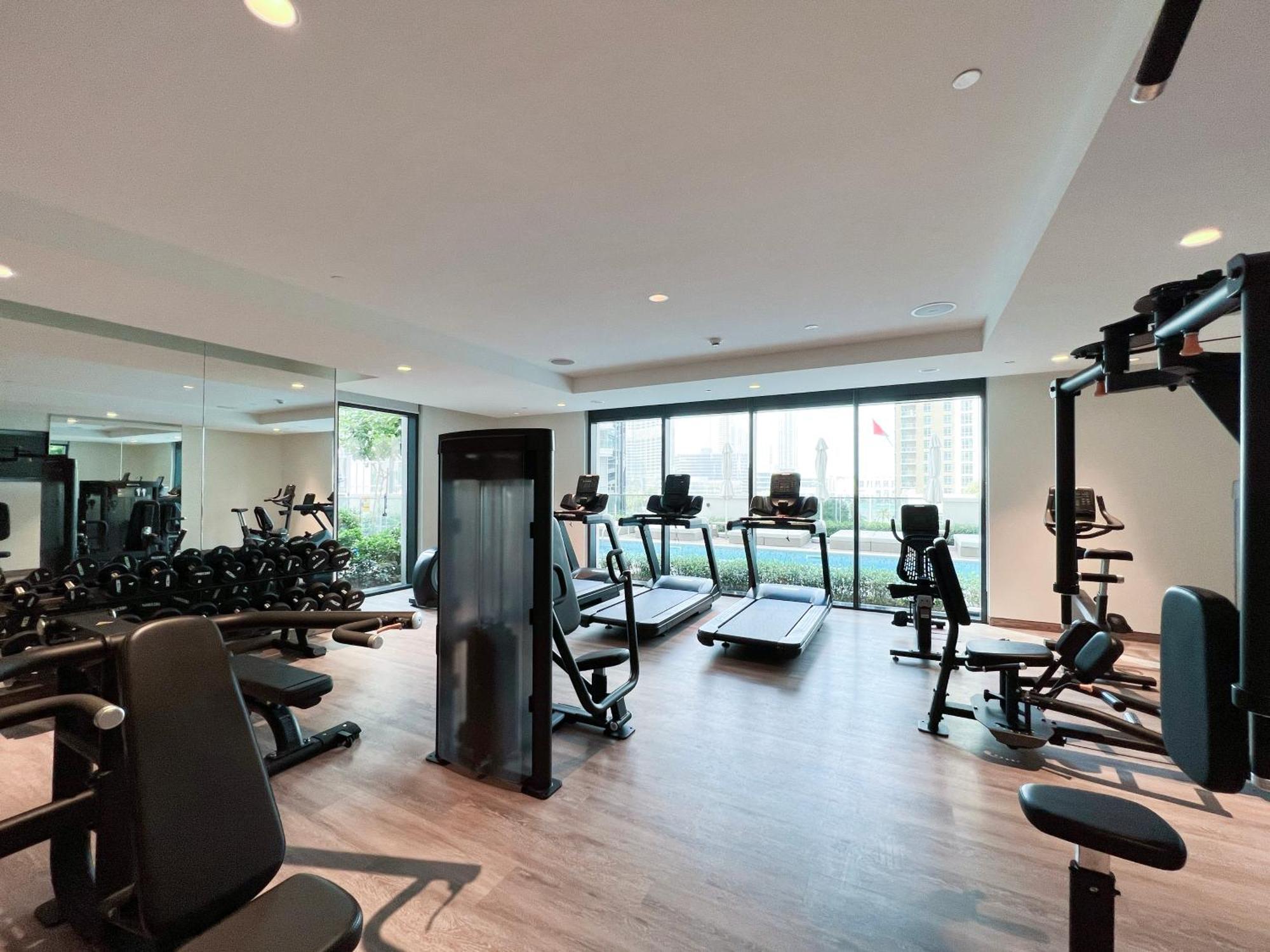 Homesgetaway -lavish 1br In Act One Downtown * Dubai