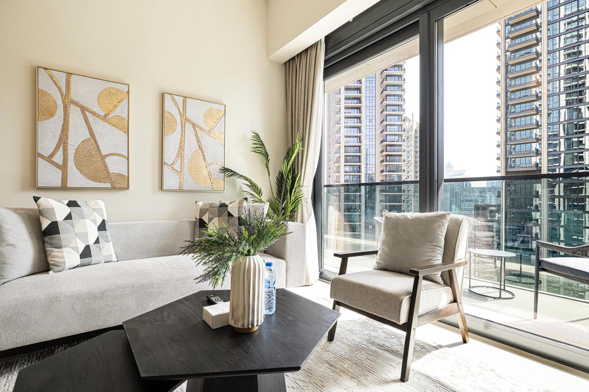 Homesgetaway -lavish 1br In Act One Downtown Apartment Dubai