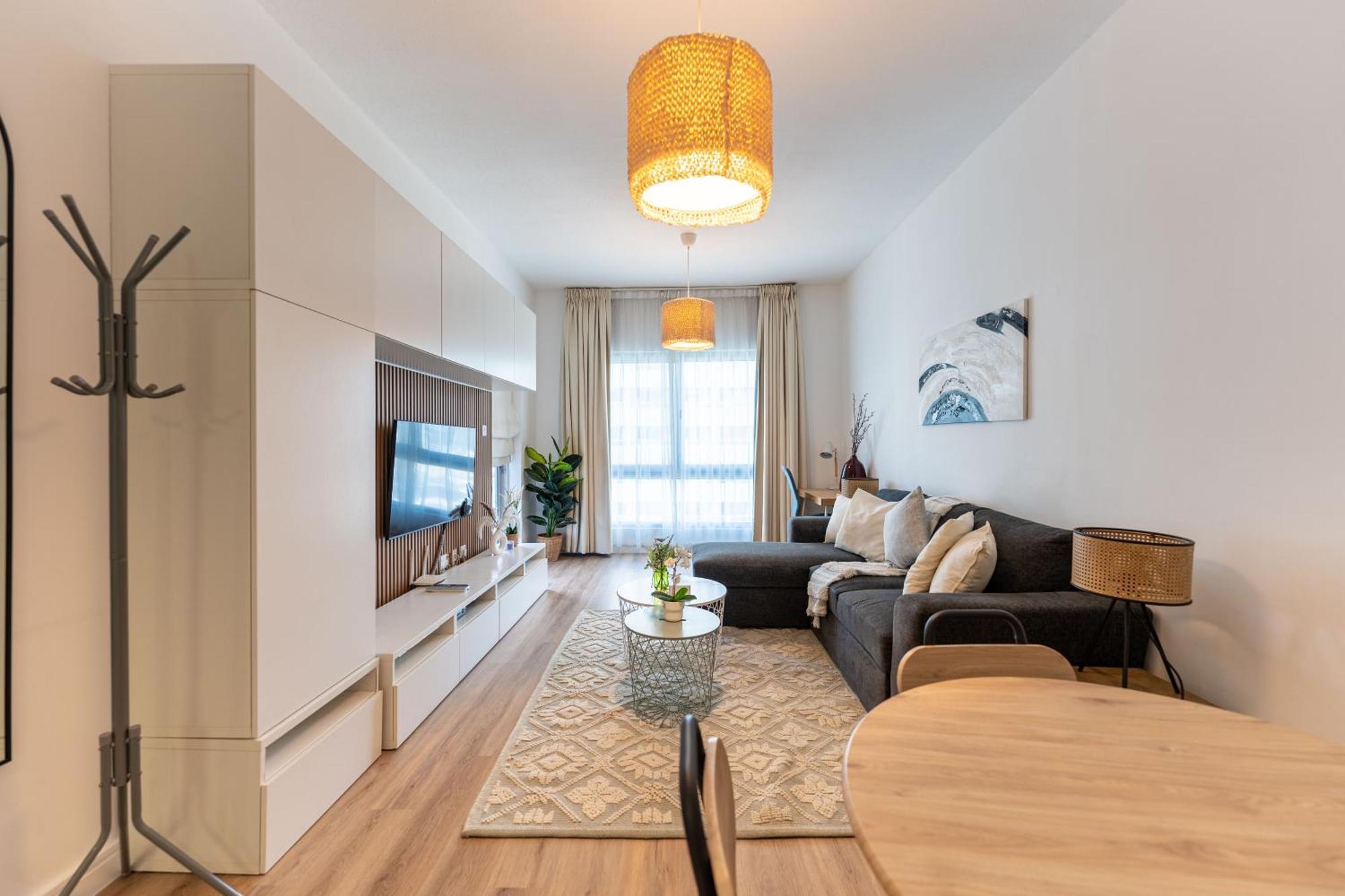 1br In Marina With Private Terrace & Pool Apartment Dubai