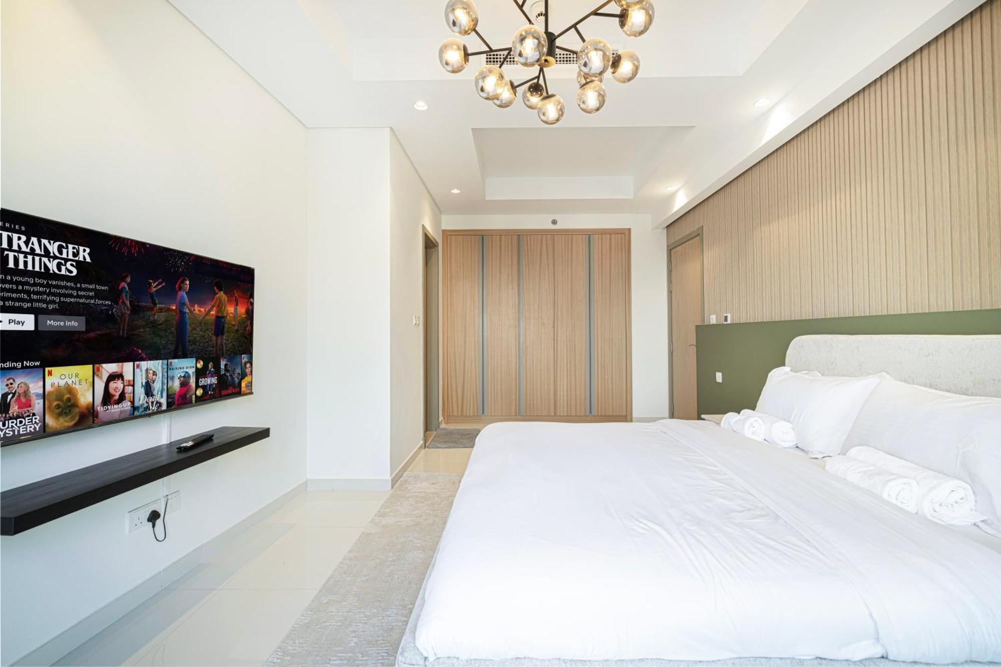 Apartment Luxe 2br With Burj Khalifa View & Infinity Pool *