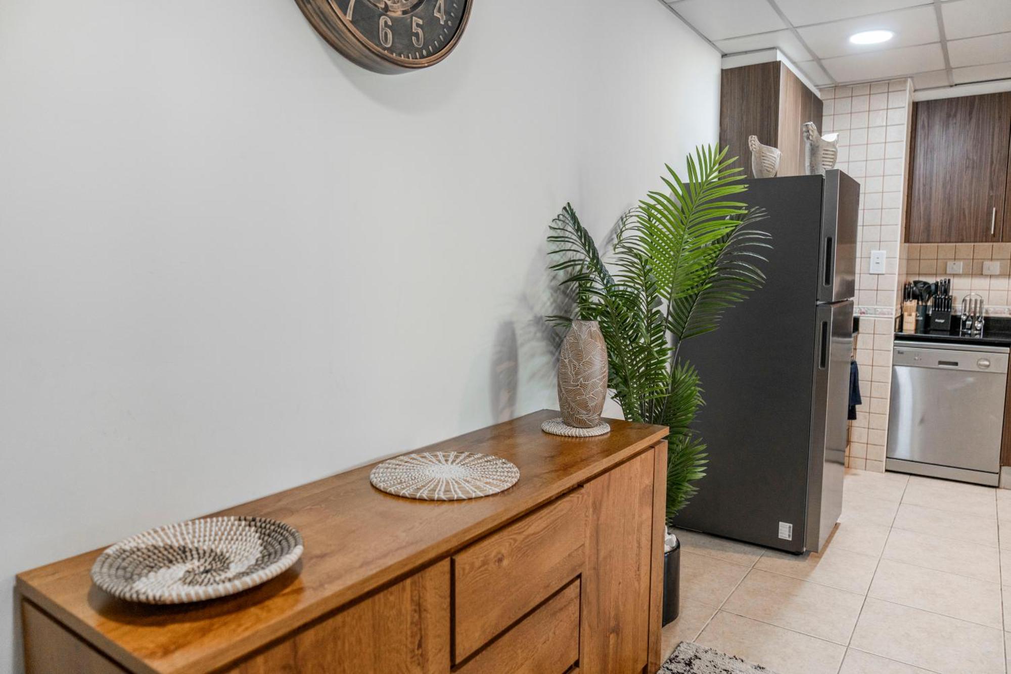 Apartment Stunning 1 Bedroom In Marina
