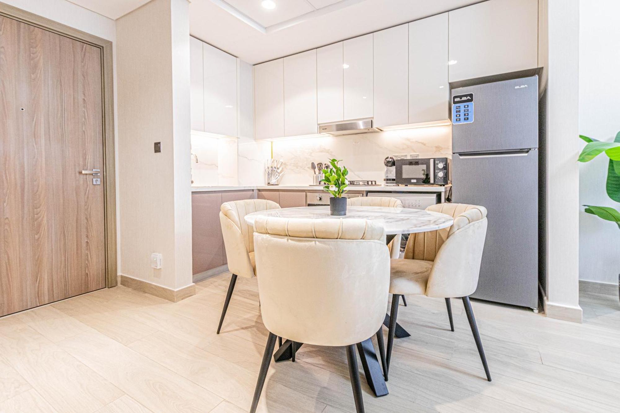 Luxurious 1br Living In Azizi Riviera 39 * Dubai