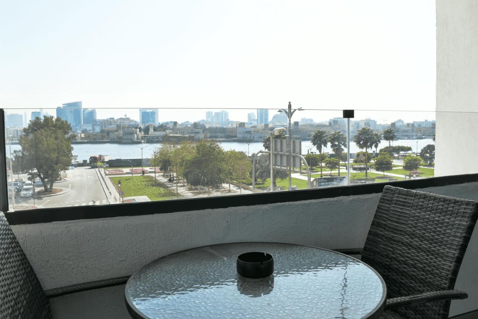 Wow Amazing Burjkhalifa,sea,sunset,ship,park View,only Male Hostel-airport,metro,mall,golf,bus,park Near Oda ve Kahvaltı