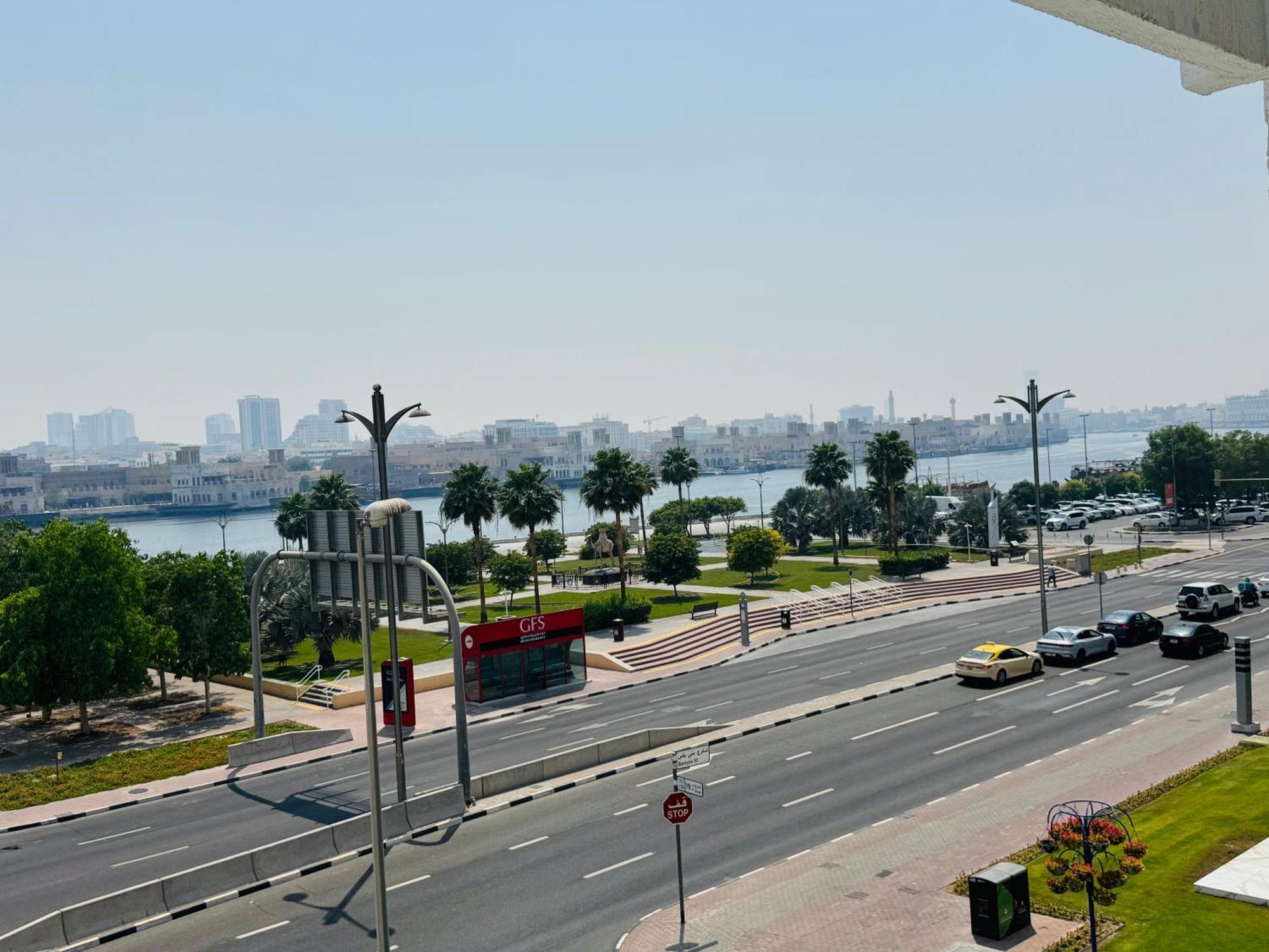 Wow Amazing Burjkhalifa,sea,sunset,ship,park View,only Male Hostel-airport,metro,mall,golf,bus,park Near