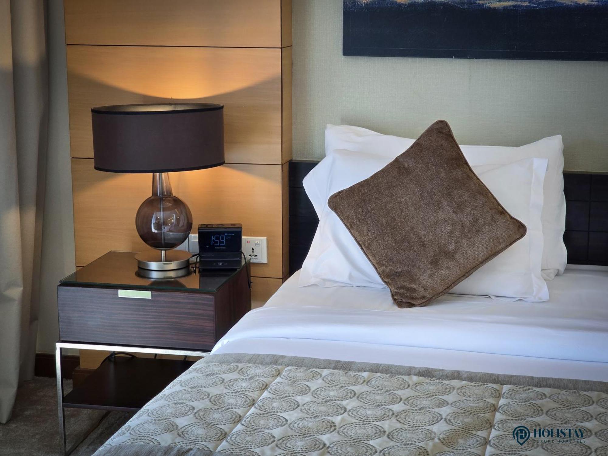 Holistay Luxury Homes - Burj Khalifa View - Direct Access Mall * Dubai