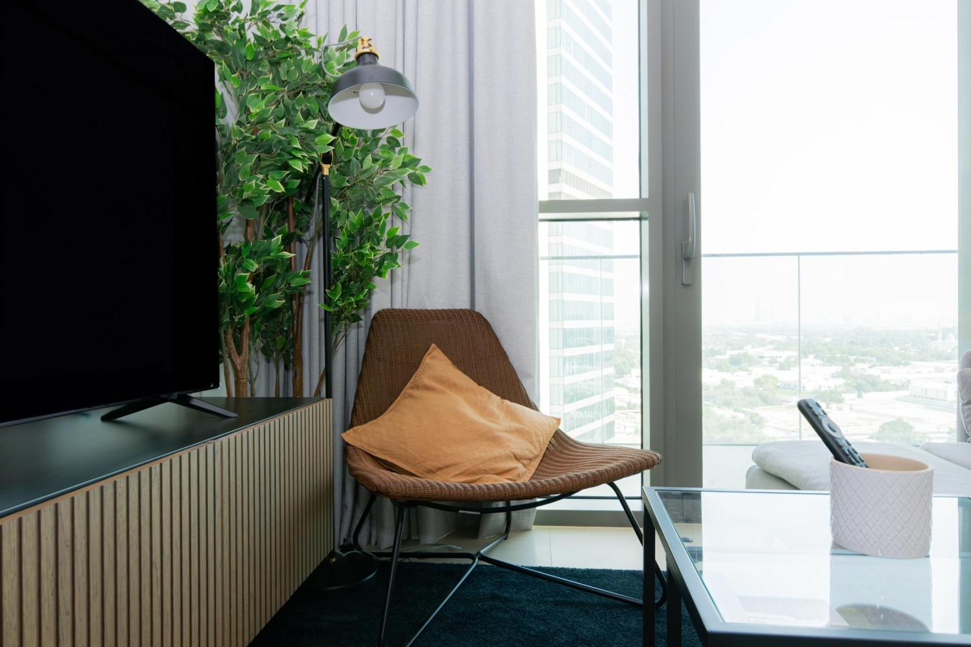 Elite Escape - 1 Bhk Getaway With Mall Access - 1502 Dubai