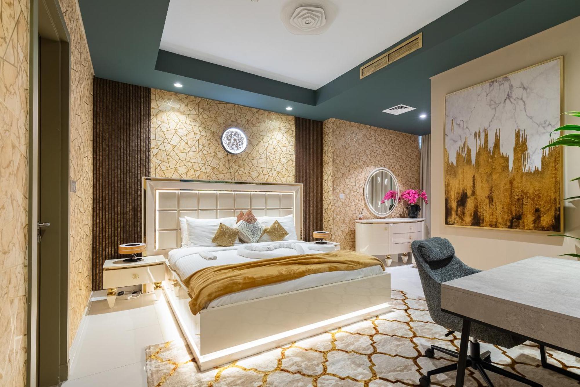 Apartment Full Burj Khalifa View Lux 2bedroom With Rooftop Pool Location In Paramount Midtown