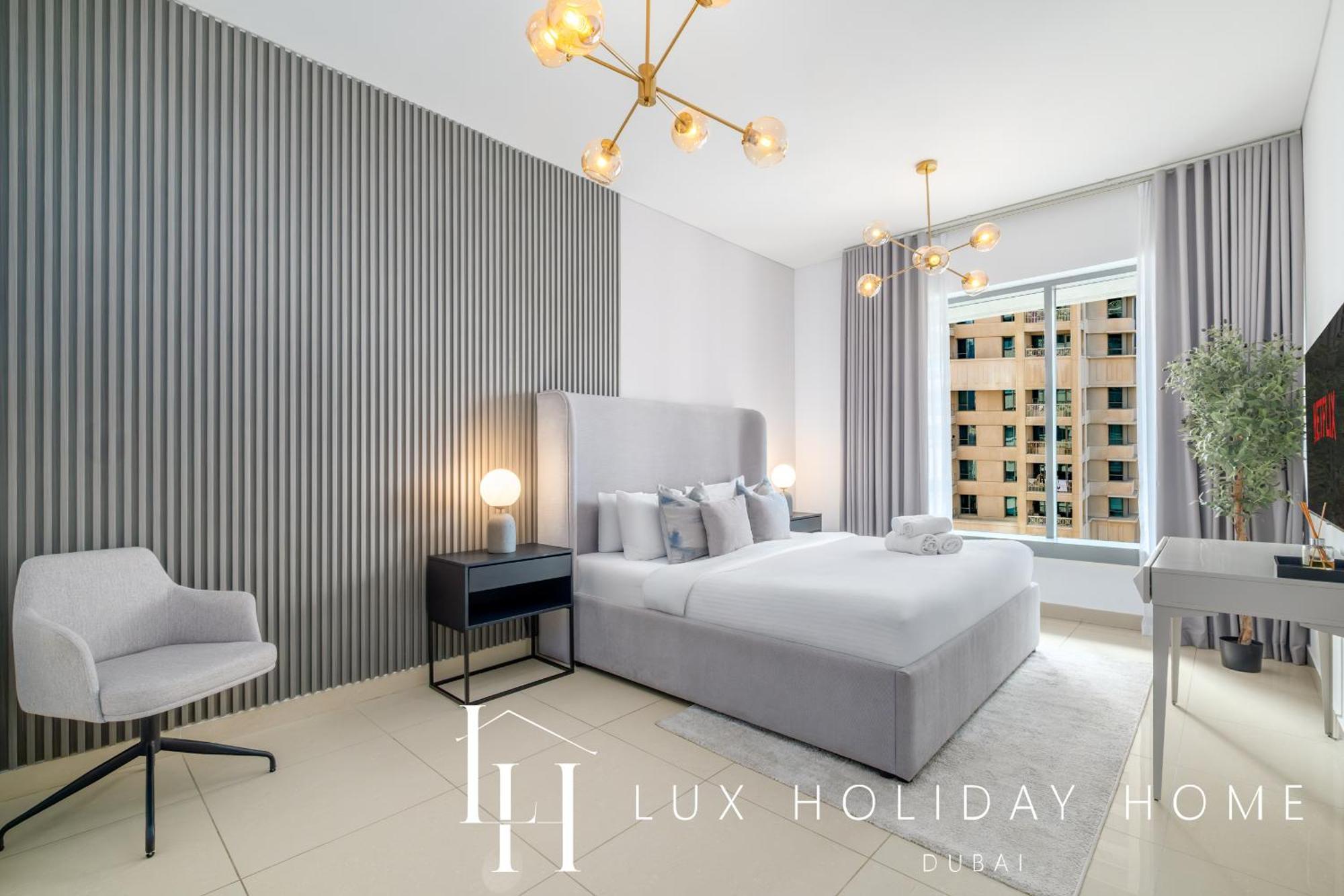 Lux The Burj Khalifa Fountain View Apartment Dubai