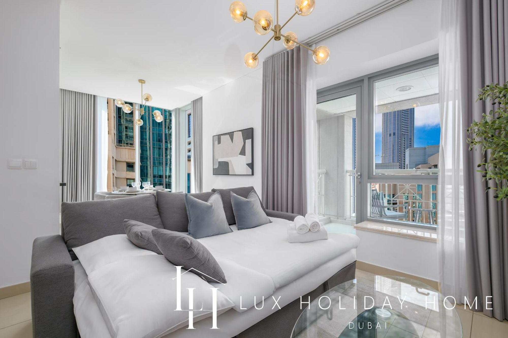 Lux The Burj Khalifa Fountain View Apartment Dubai