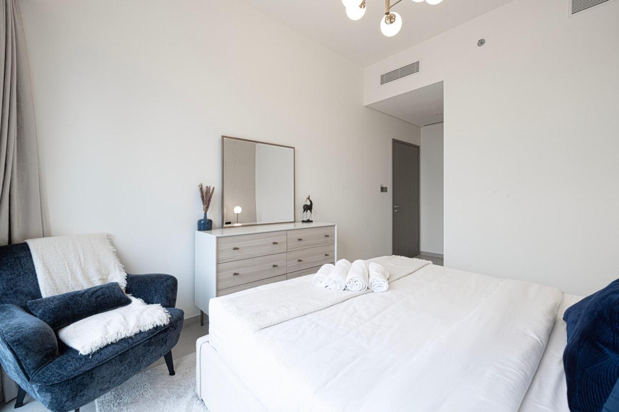 Luxury Burj And Fountain View 5 Min To Mall Apartment Dubai