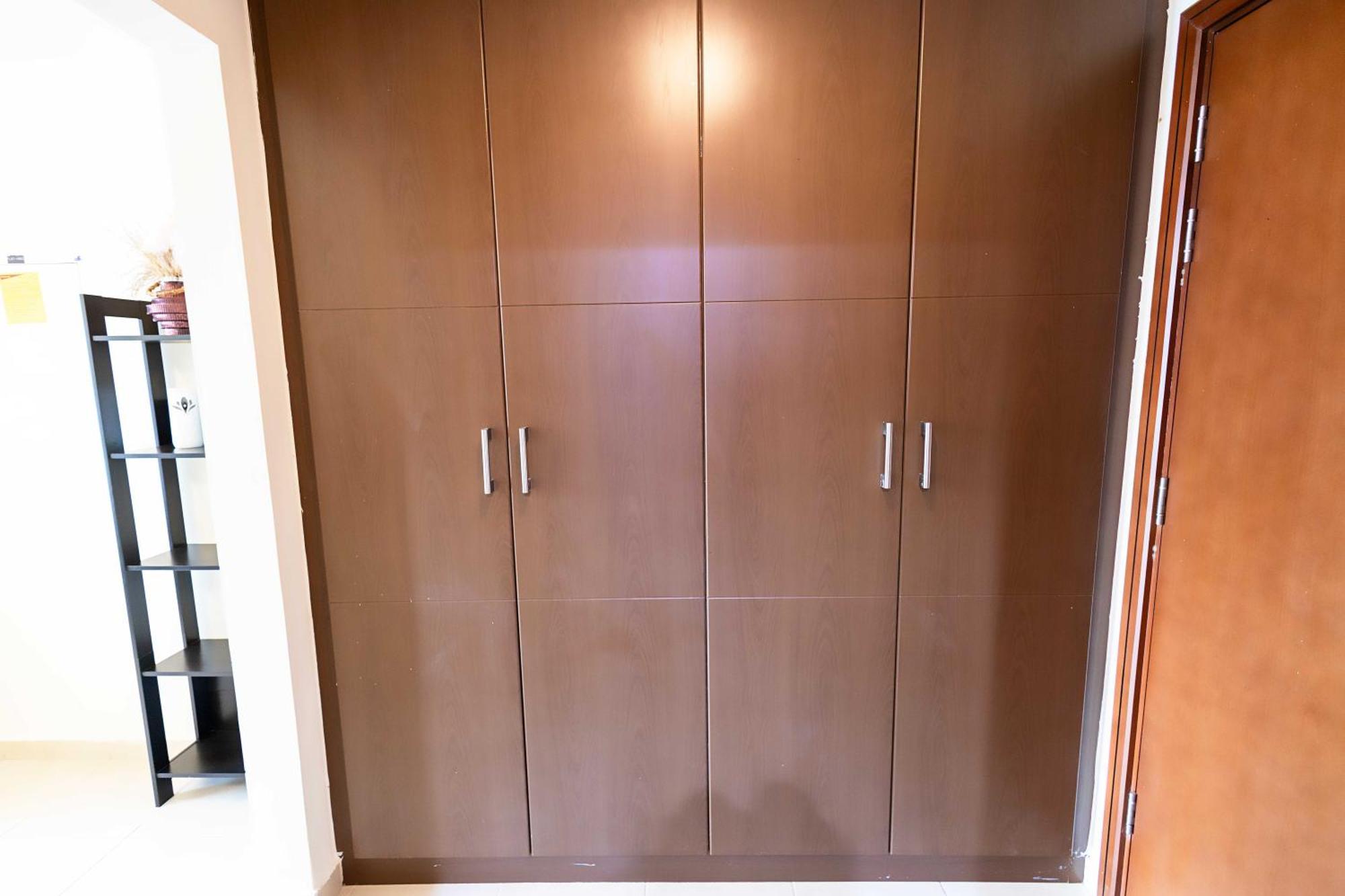 Apartment Downtown Burj Al Nujoom Mall & Burj Khalifa