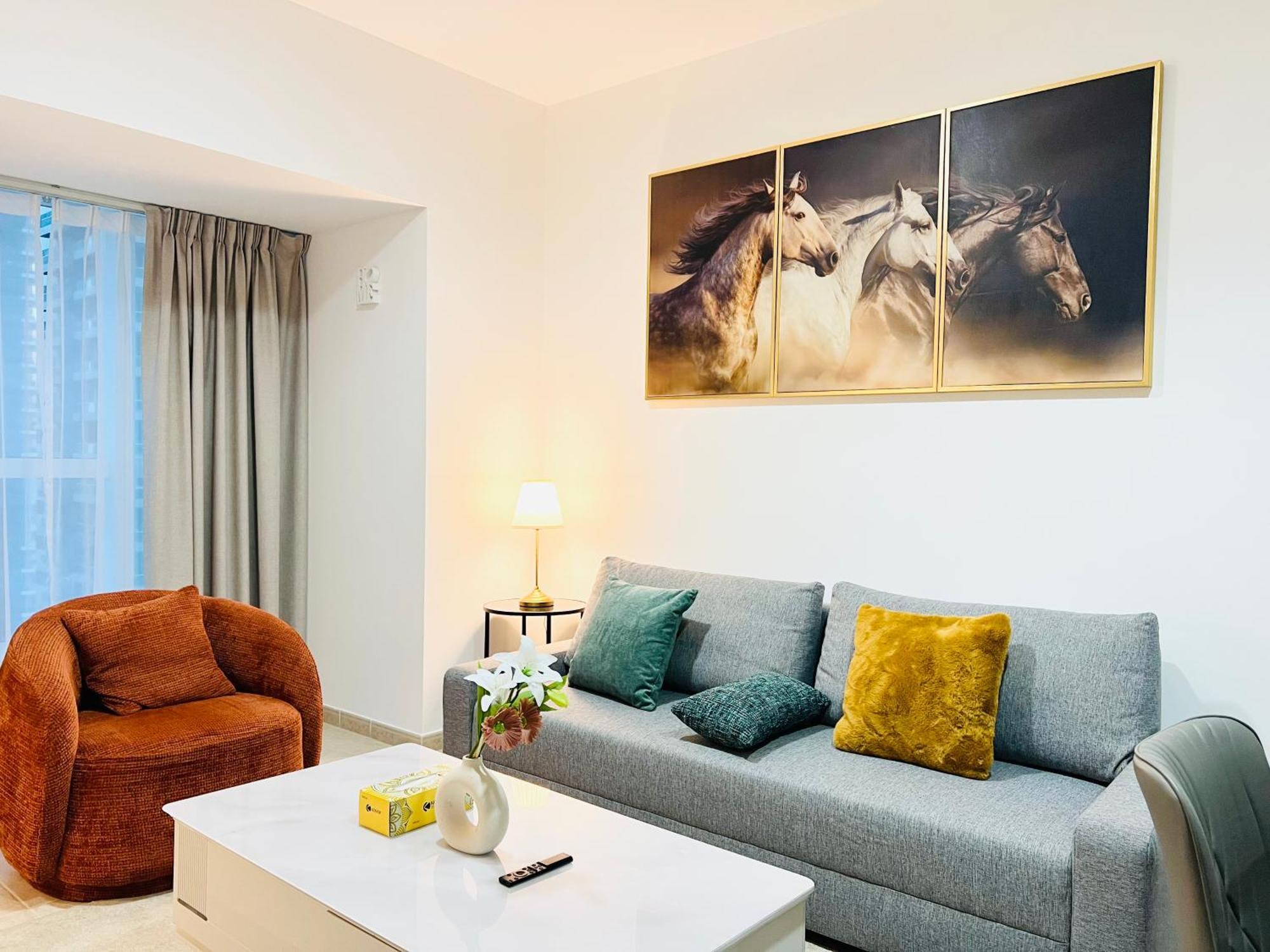 1 Bedroom Flat, Luxury Amenities, Opp & Club With Free Parking In Marina Dubai