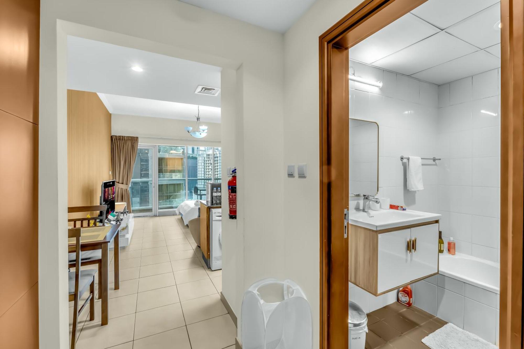 Apartment Downtown Burj Al Nujoom Mall & Burj Khalifa