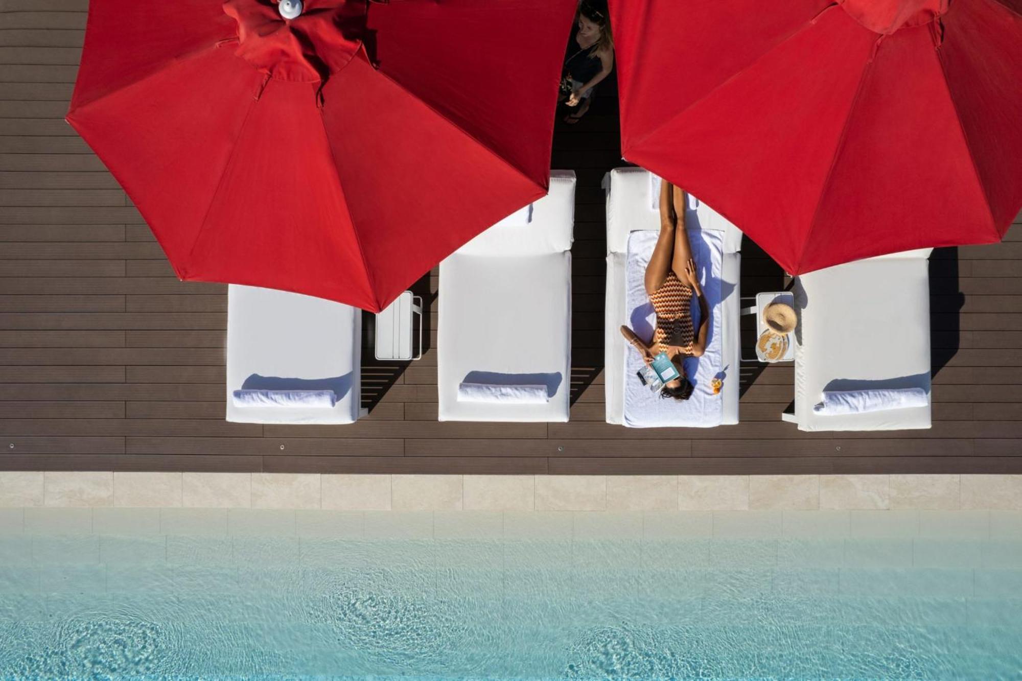Elegant Palm Jumeirah Retreat With Breathtaking Sea Views By Aya Boutique *