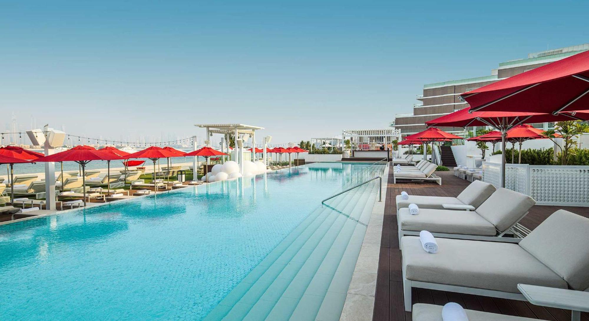 Elegant Palm Jumeirah Retreat With Breathtaking Sea Views By Aya Boutique Apartment *