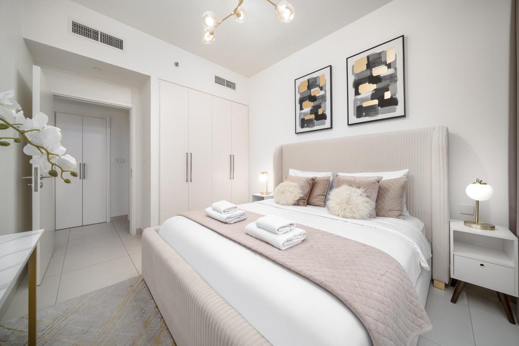 Luxury One Bedroom With Full Burj Khalifa View & Fountain View By Delujo Apartment Dubai