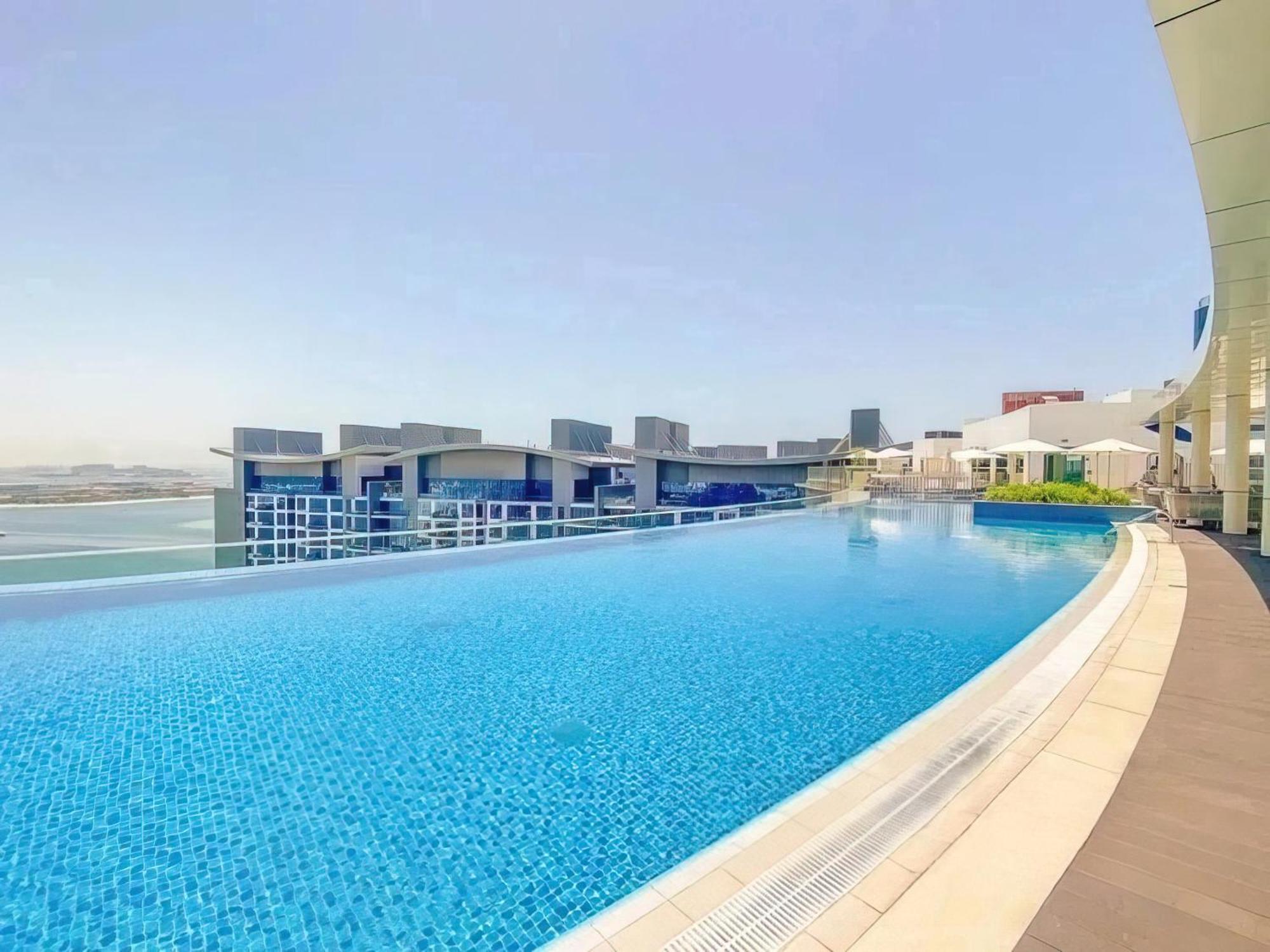 Luxury - Sea View, Access & Infinity Pool - Seven Palm Residences *