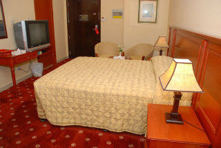 London Crown 2 Dubai