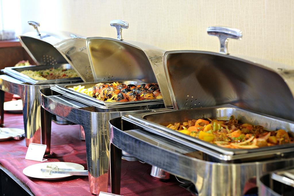 Signature Al Riqqa Hotel 3*