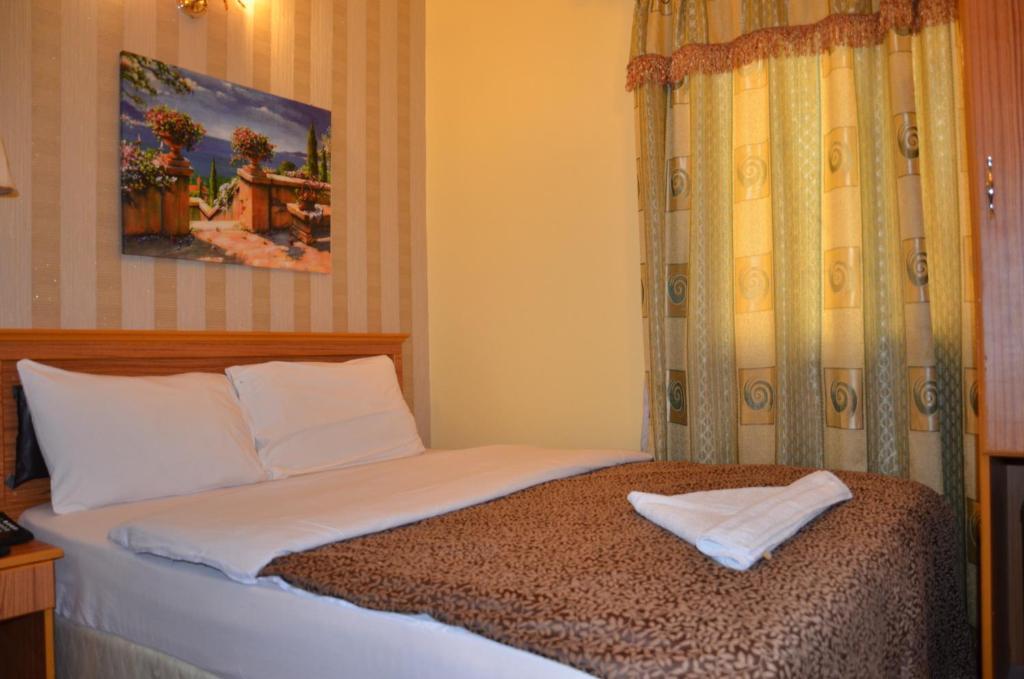 Kinshasa Hotel *