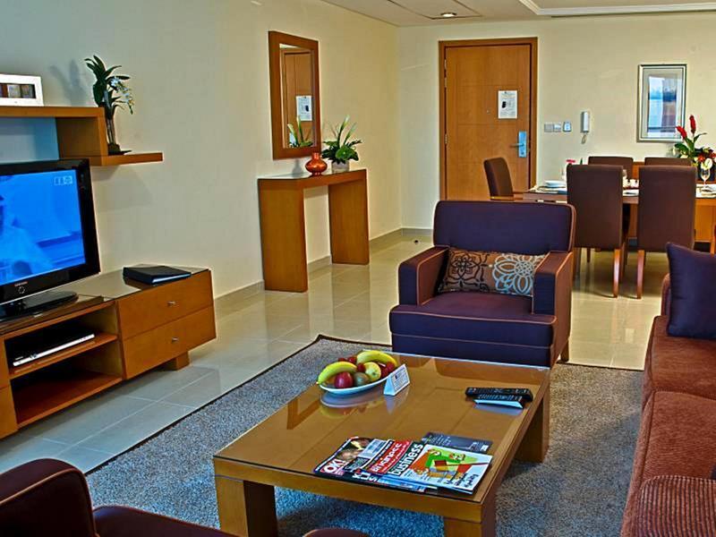 Staybridge Financial Centre By Ihg Hotel Dubai